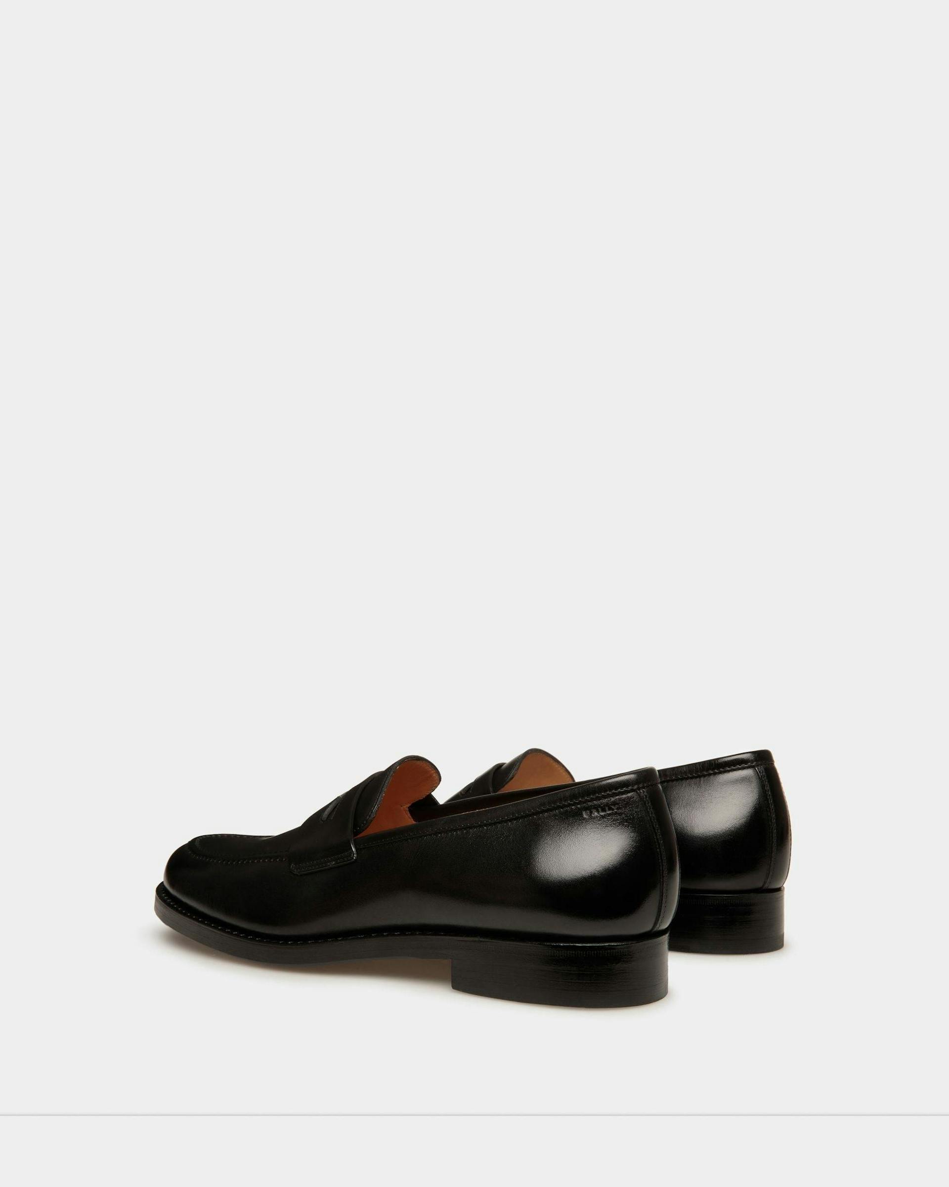 Men's Schoenen Loafer In Black Leather | Bally | Still Life 3/4 Back