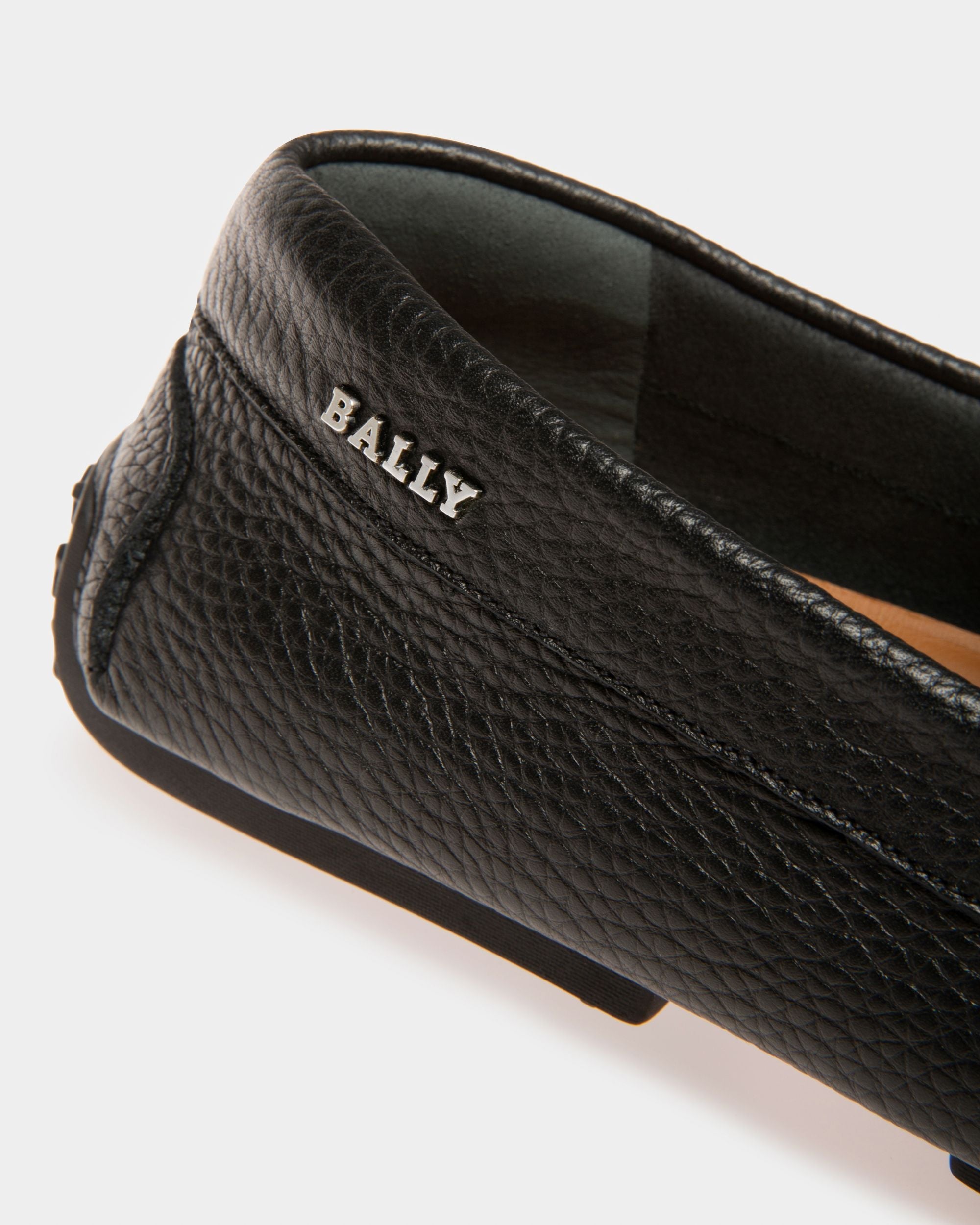 Bally Global - Pearce Leather Drivers In Black - Black