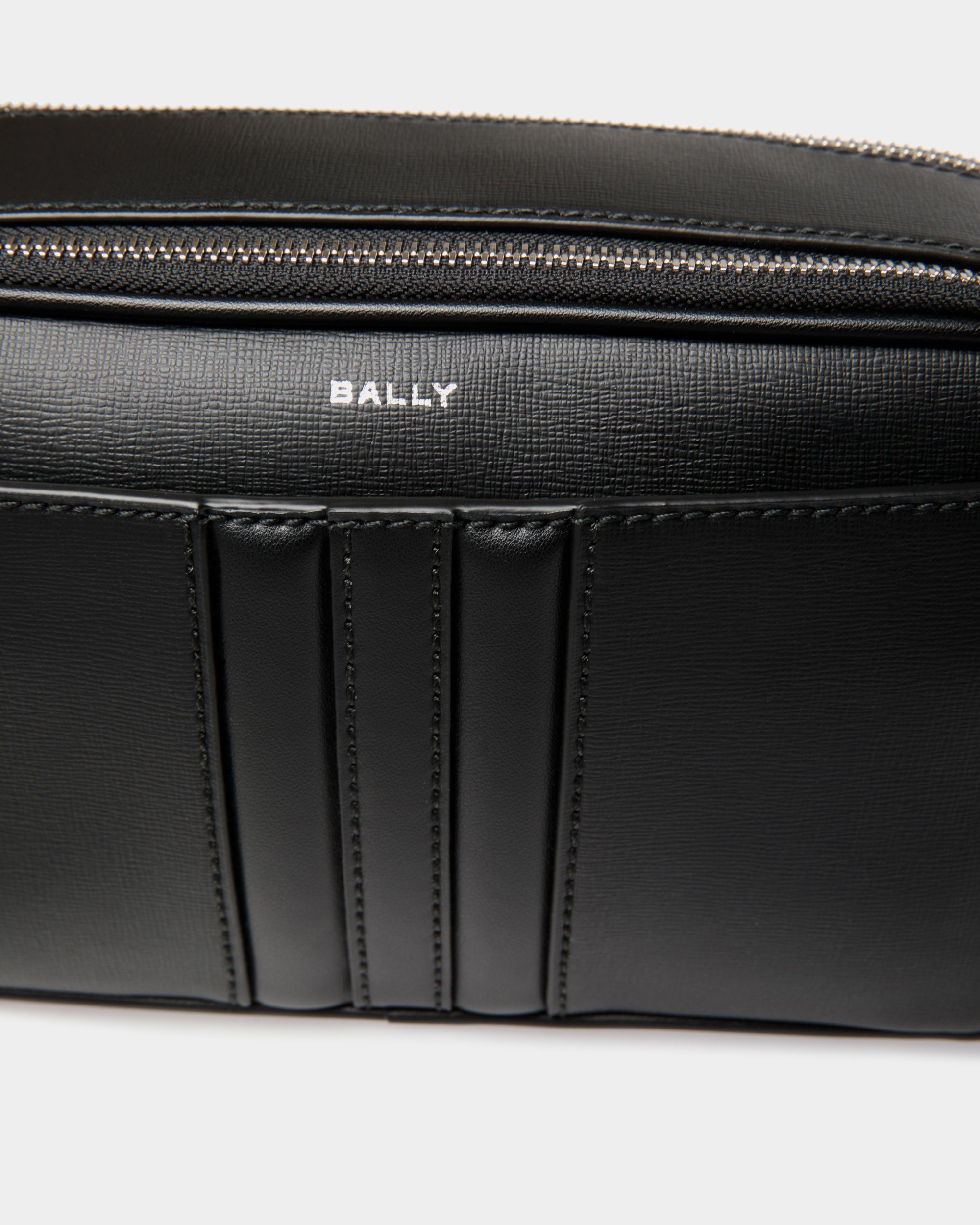 Bally Global - Mythos クロスボディバッグ ブラック 皮革繊維再生複合材 - ブラック