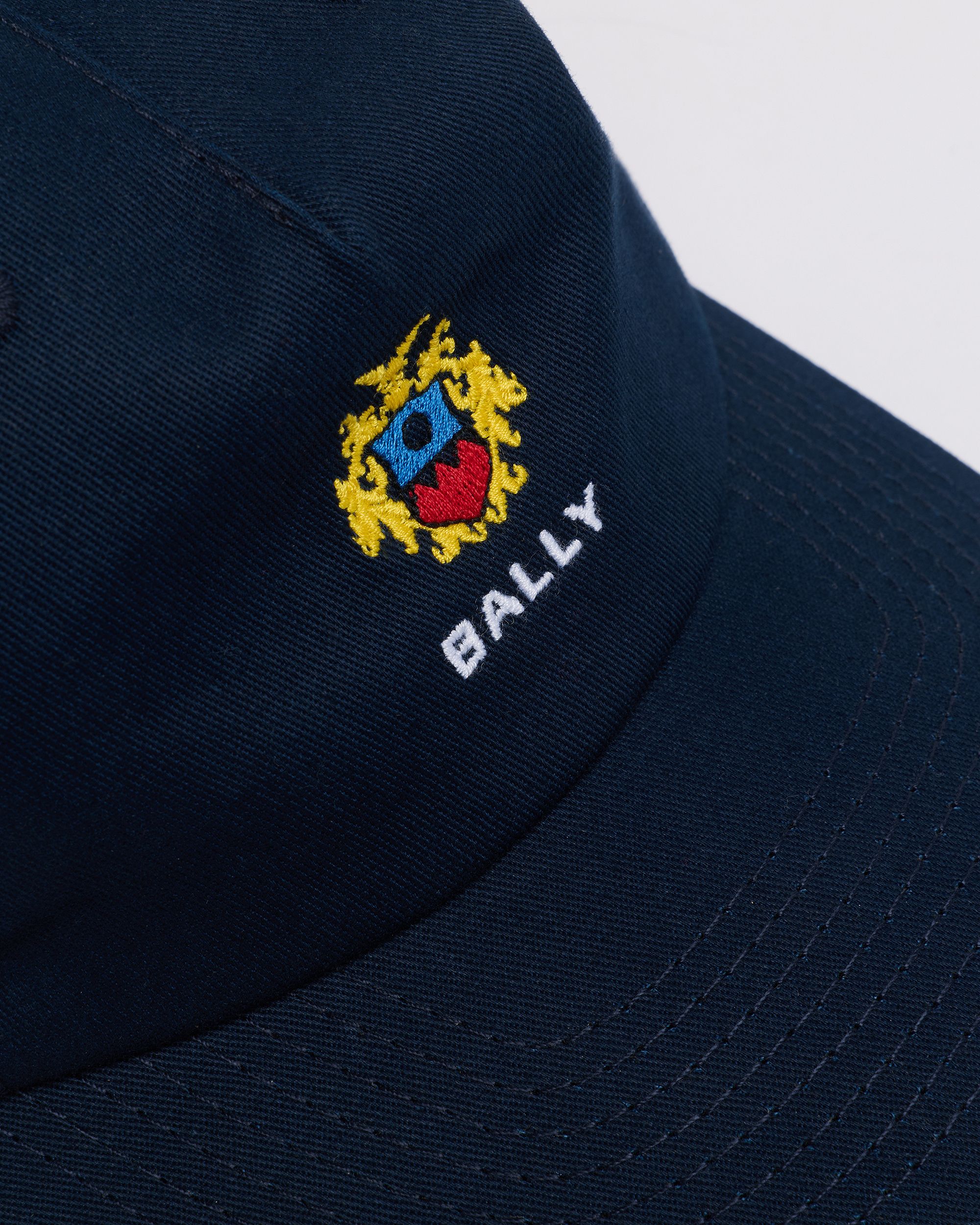 Bally Global - ベースボールハット Ballyクレスト ネイビーブルーコットン - ブルー