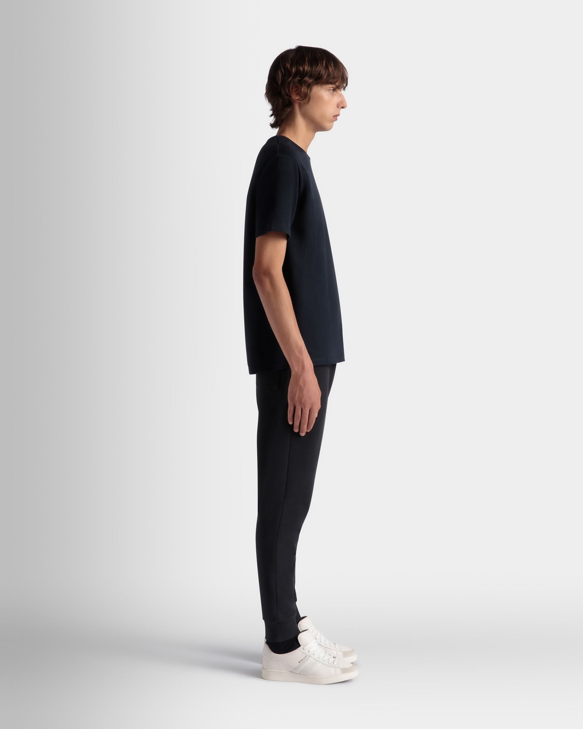 Bally Global - T-Shirt With a Bally Crest Logo In Navy Blue Cotton - Blue