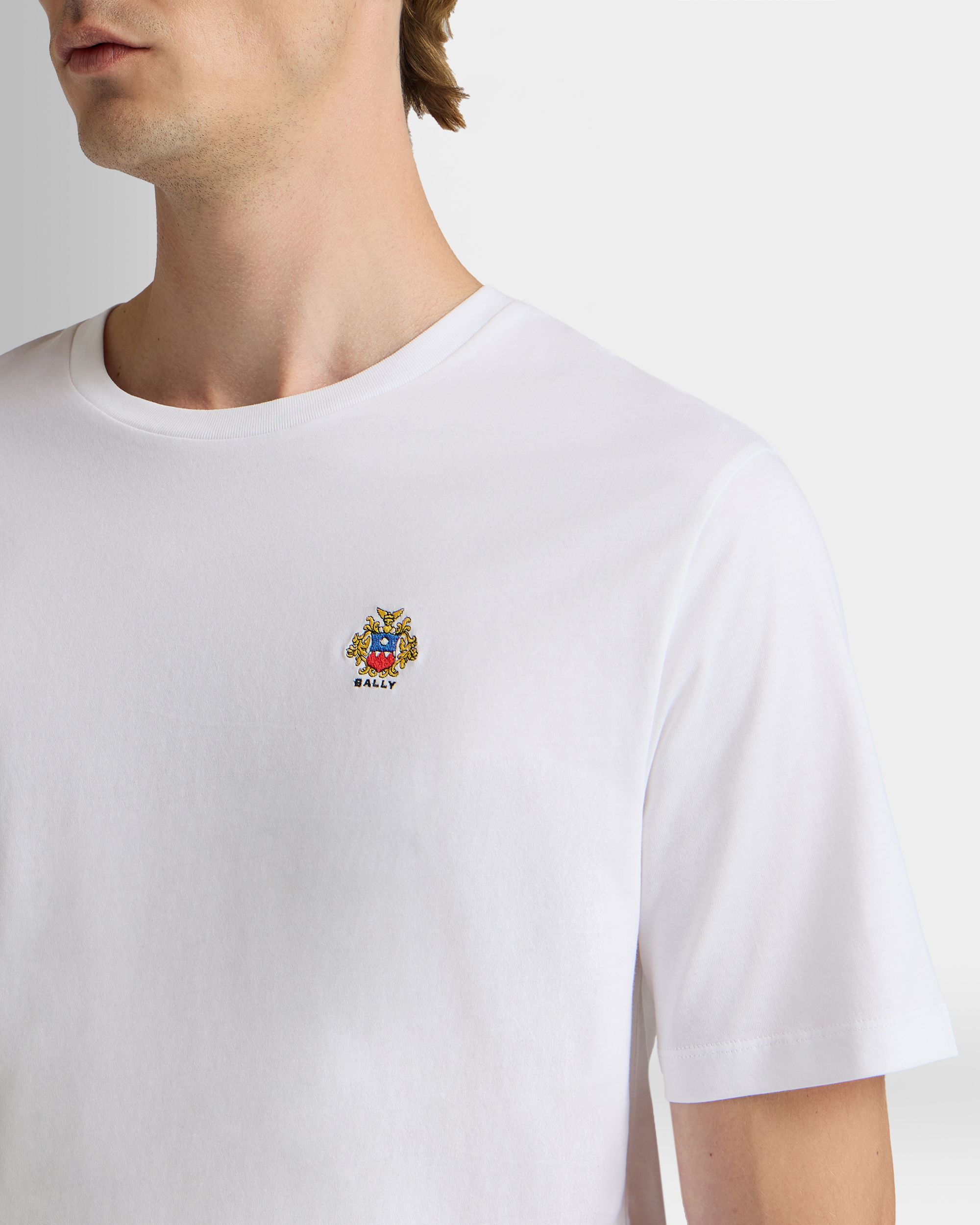 Bally Global - T-Shirt in White Cotton with a Bally Crest - White