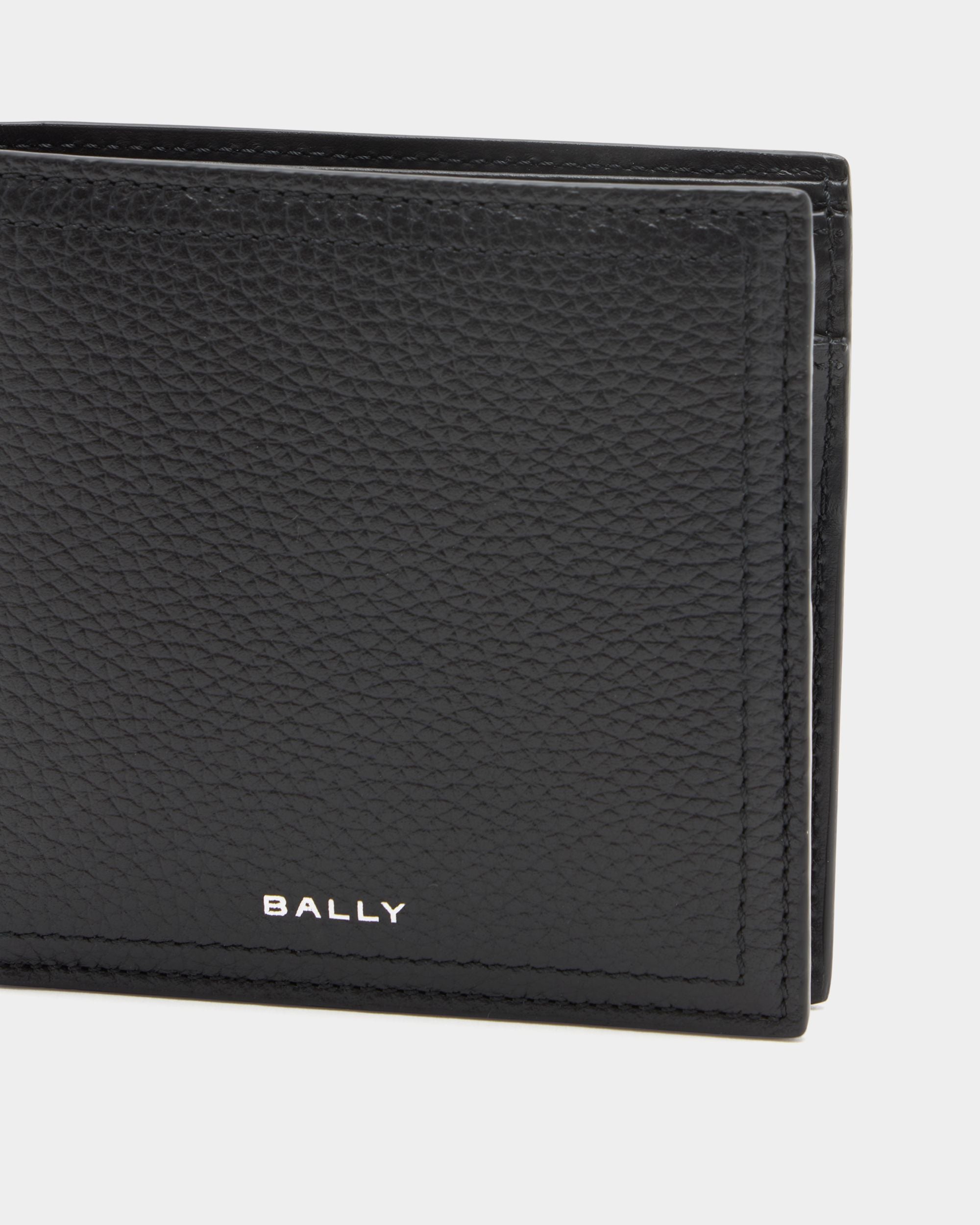 Bally Global - Capitol Wallet in Black Grained Leather - Black