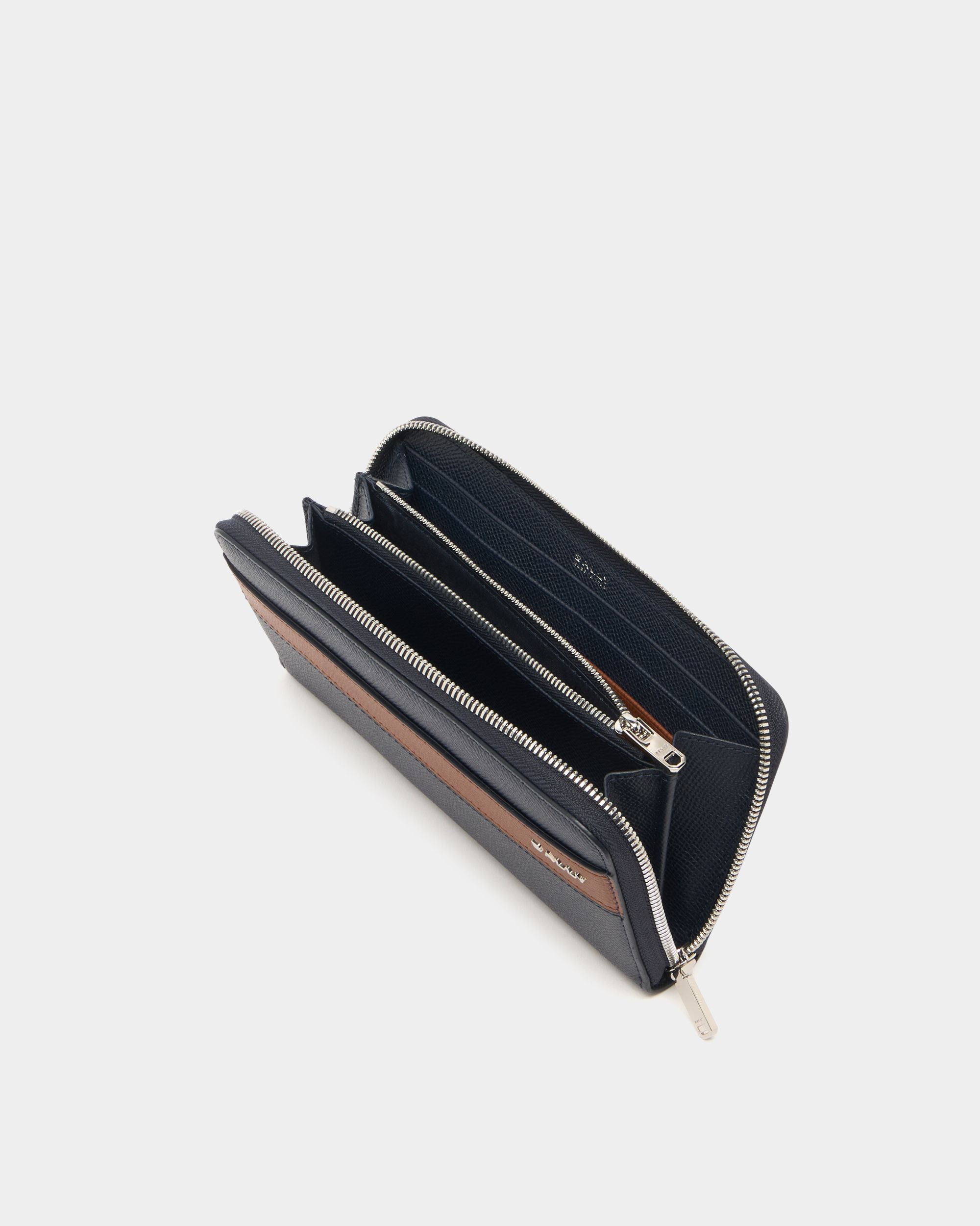 Bally Global - Bally Essential ジップアラウンドウォレット ネイビーブルーグレインレザー - ブルー
