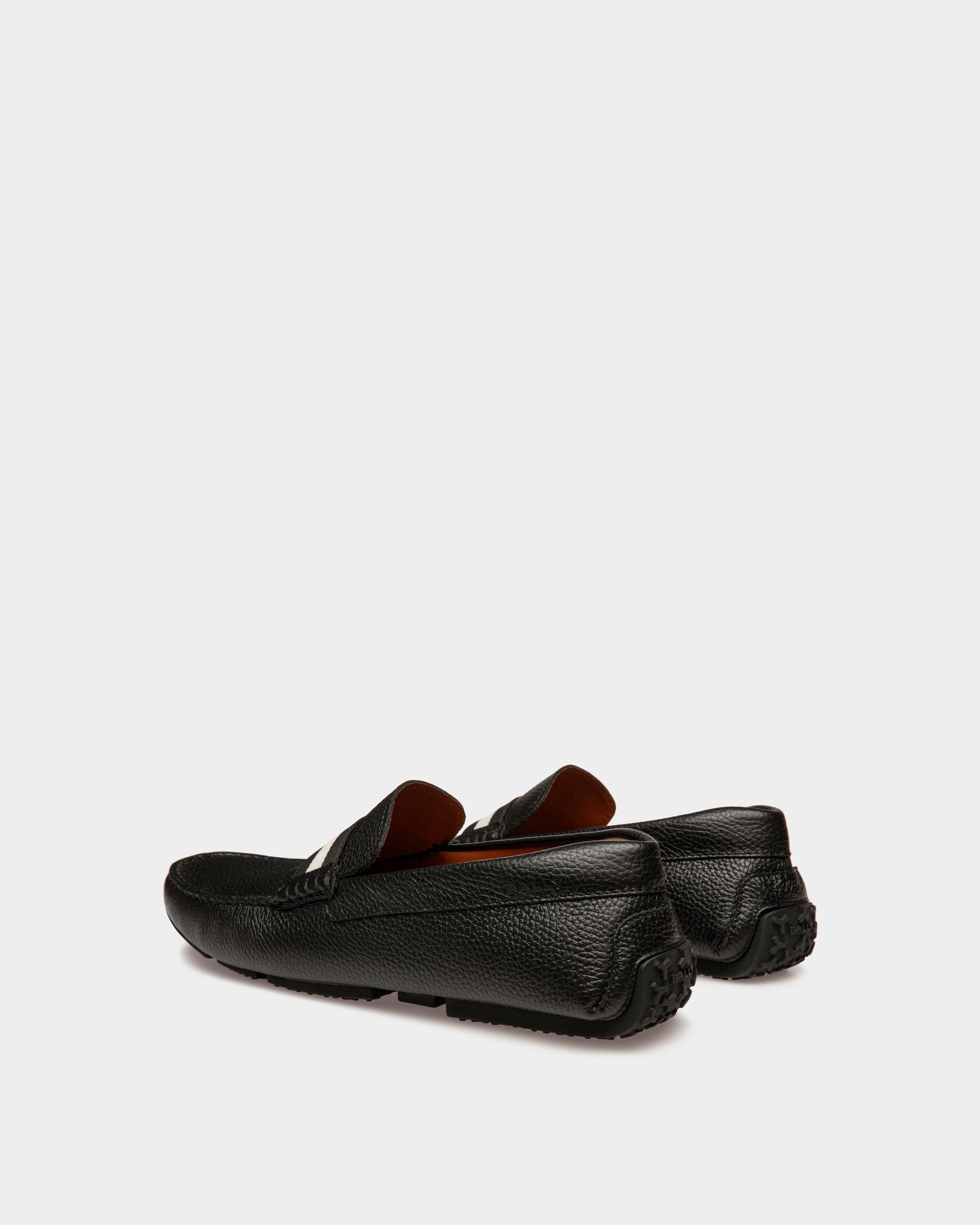 Bally Global - Pilot Driver In Black Grained Leather - Black