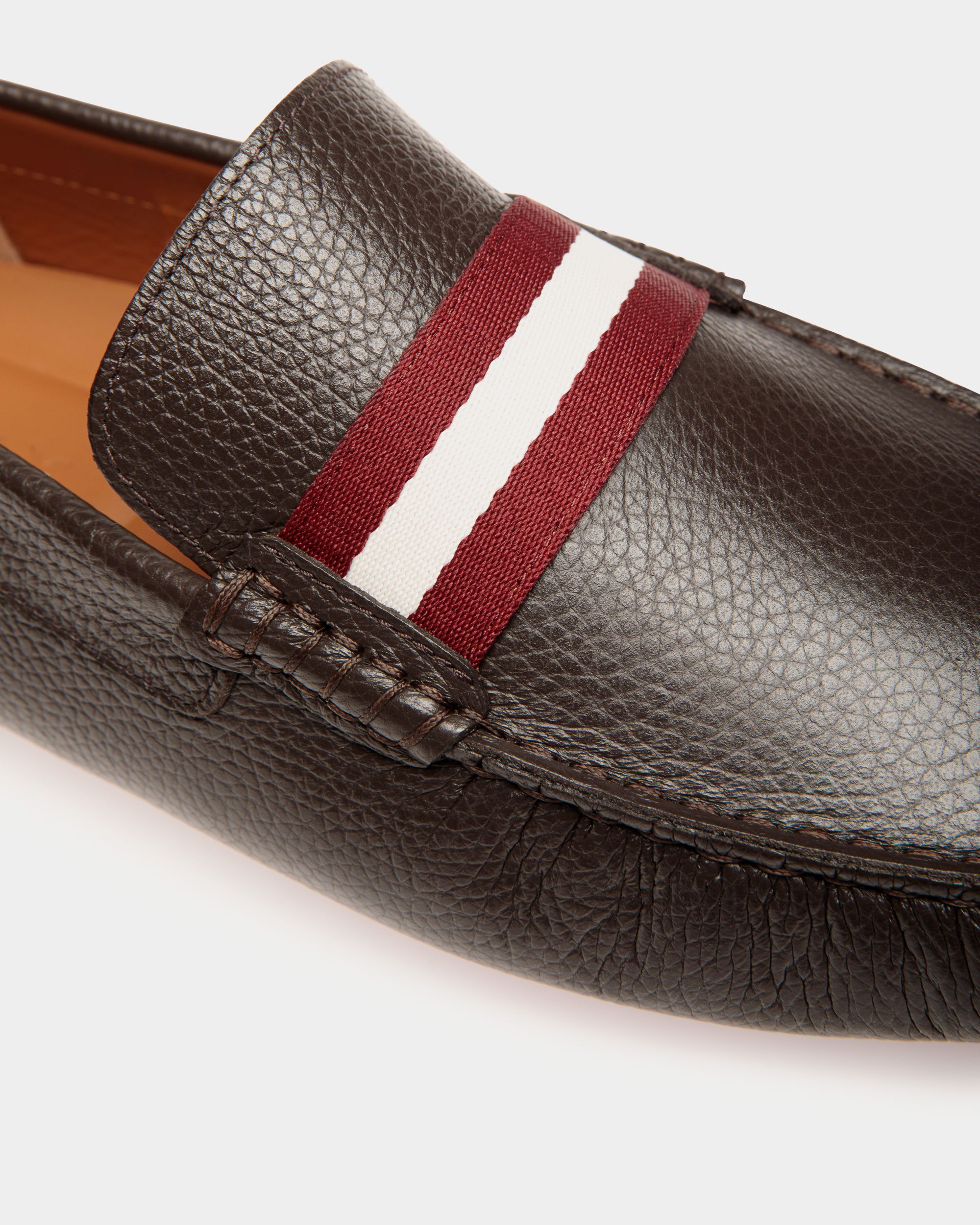 Bally Global - Pilot Driver In Brown Grained Leather - Brown