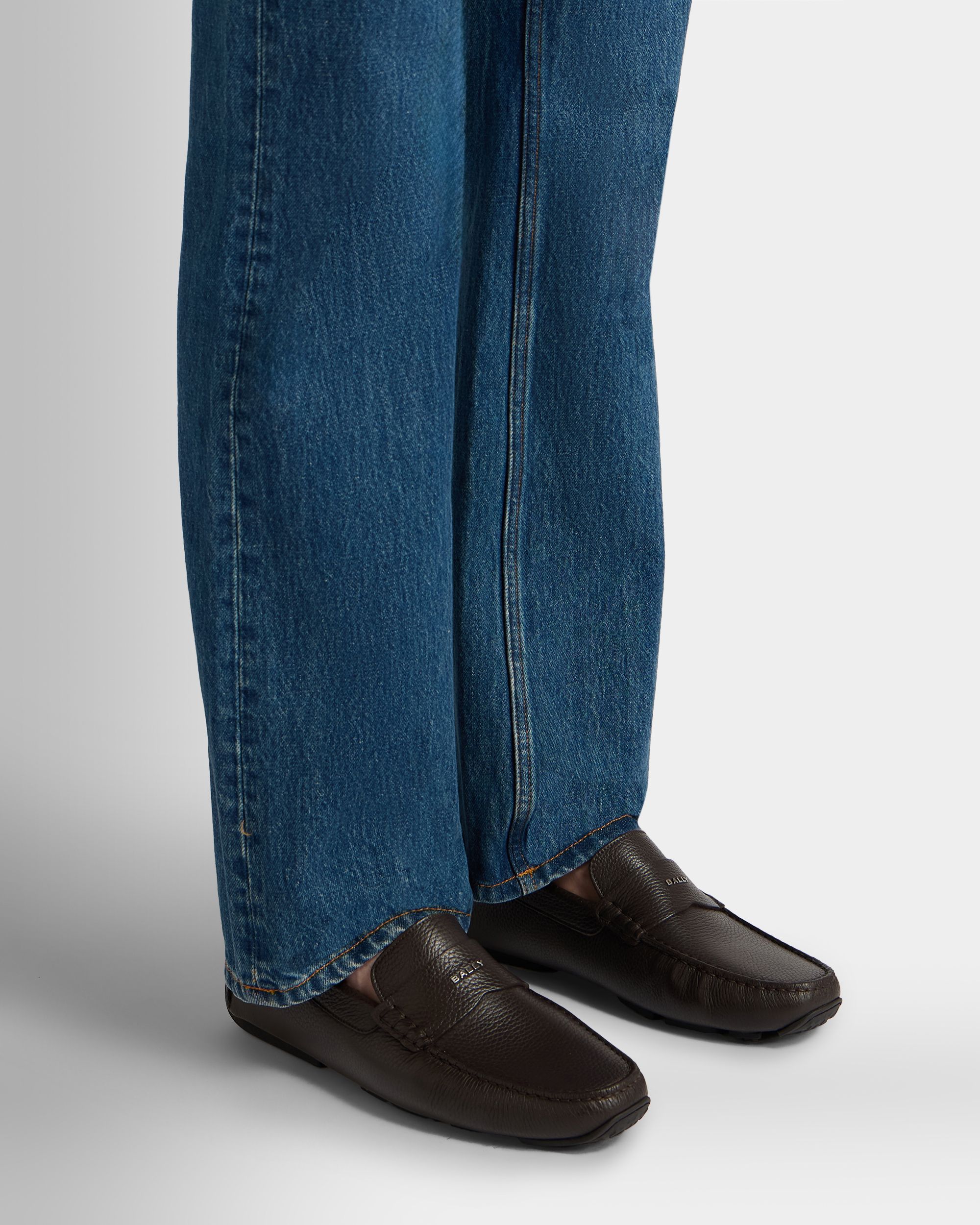 Bally Global - Pilot Driver in Ebano Grained Leather - Brown