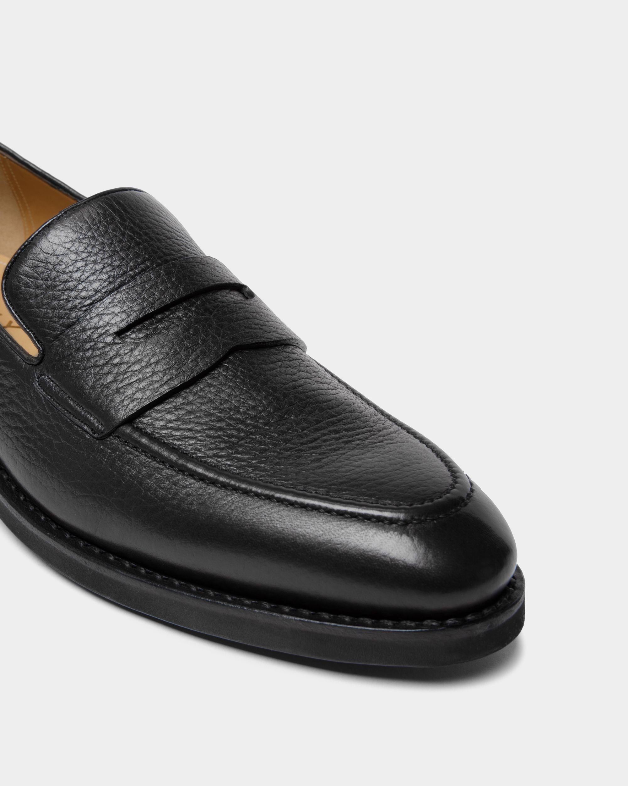 Bally Global - Scribe Un Loafer in Black Deer Leather - Black
