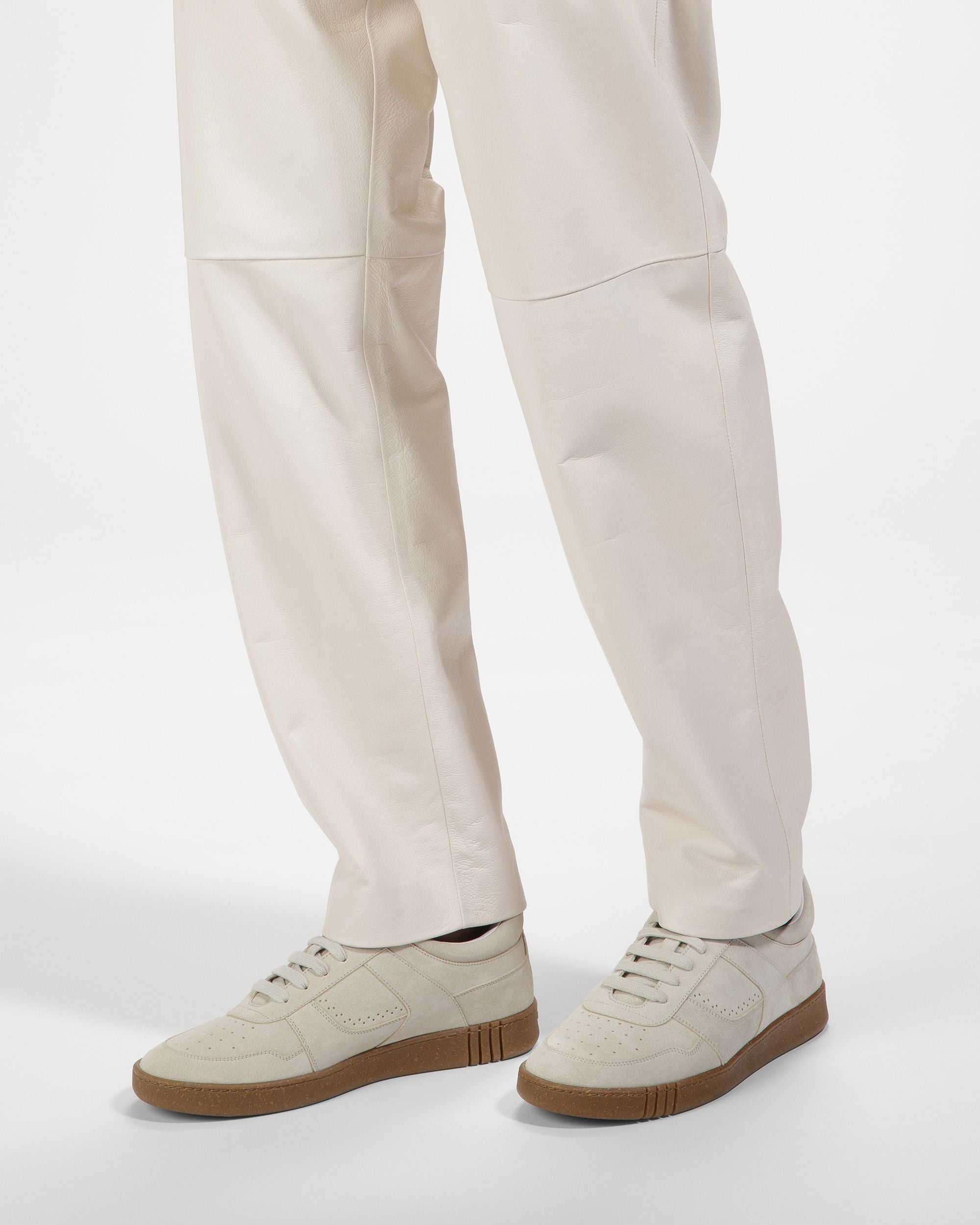 Bally Global - Weky Leather Sneakers In Dusty White - Beige