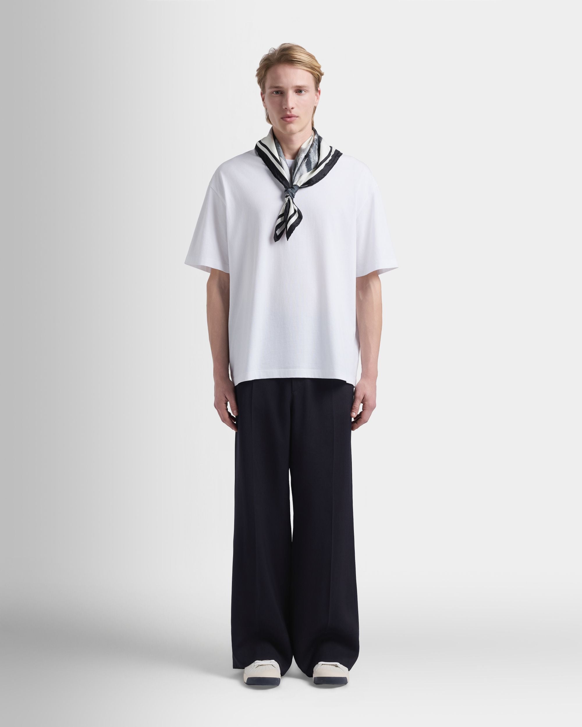 Bally Global - クリスマスカプセル Pants ネイビーブルーツイル - ブルー