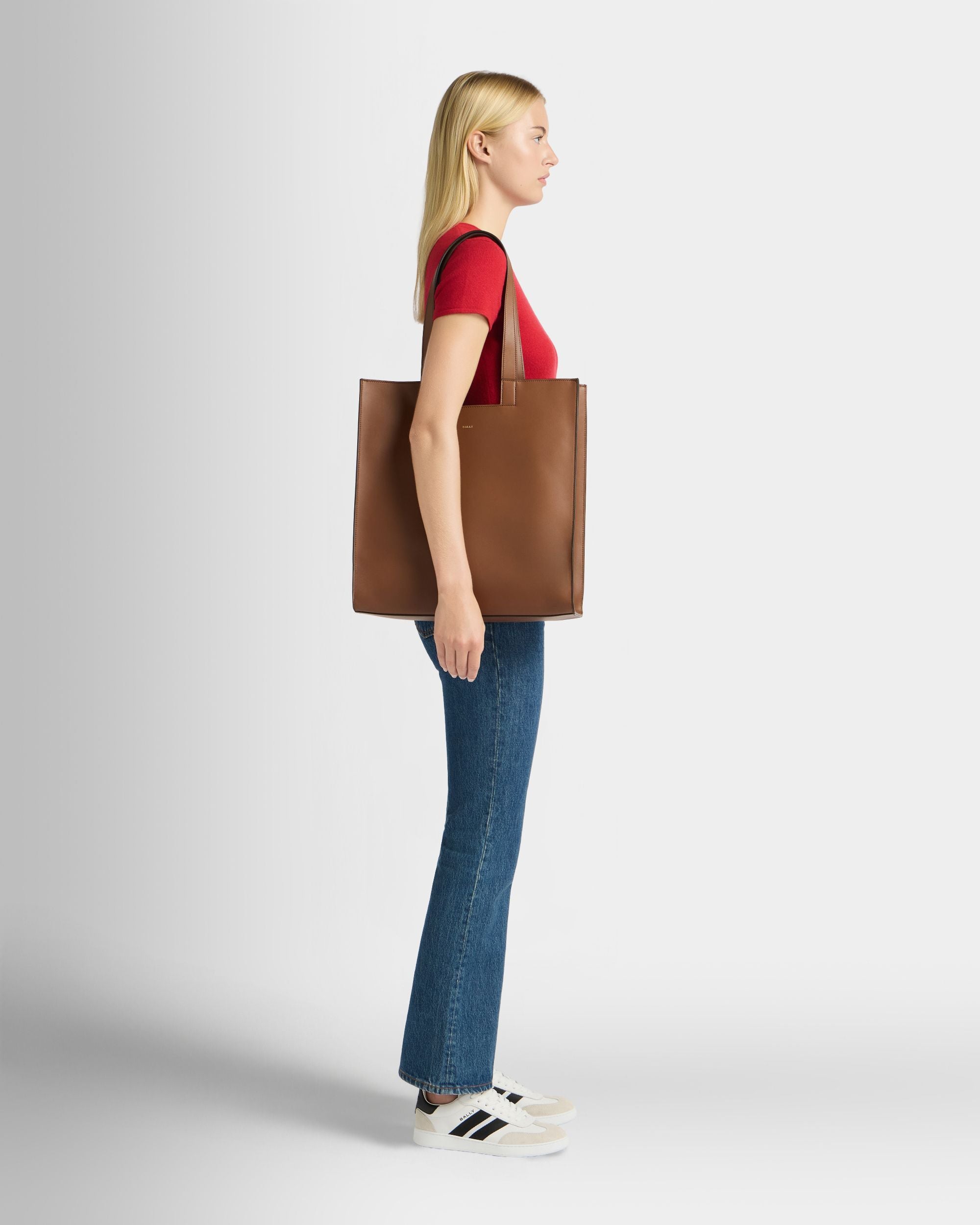Bally Global - Easy Bally Tote Bag in Brown Leather - Brown