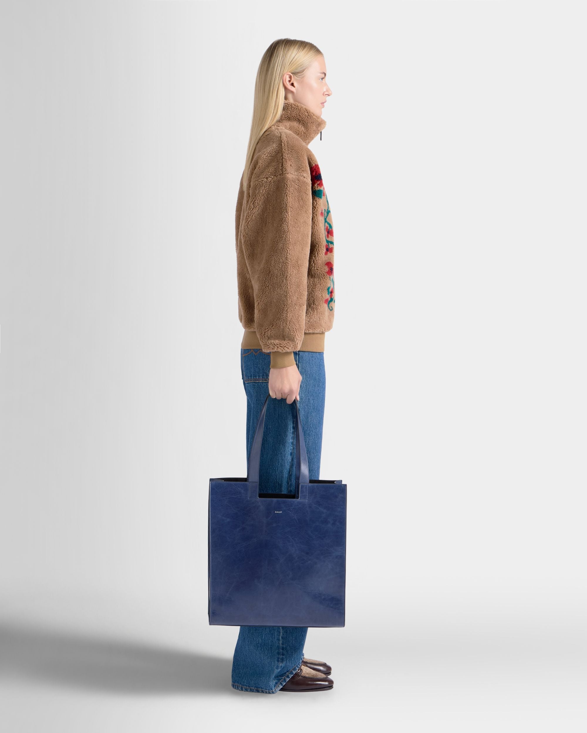 Bally Global - Easy Bally Tote Bag in Navy Blue Leather - Blue