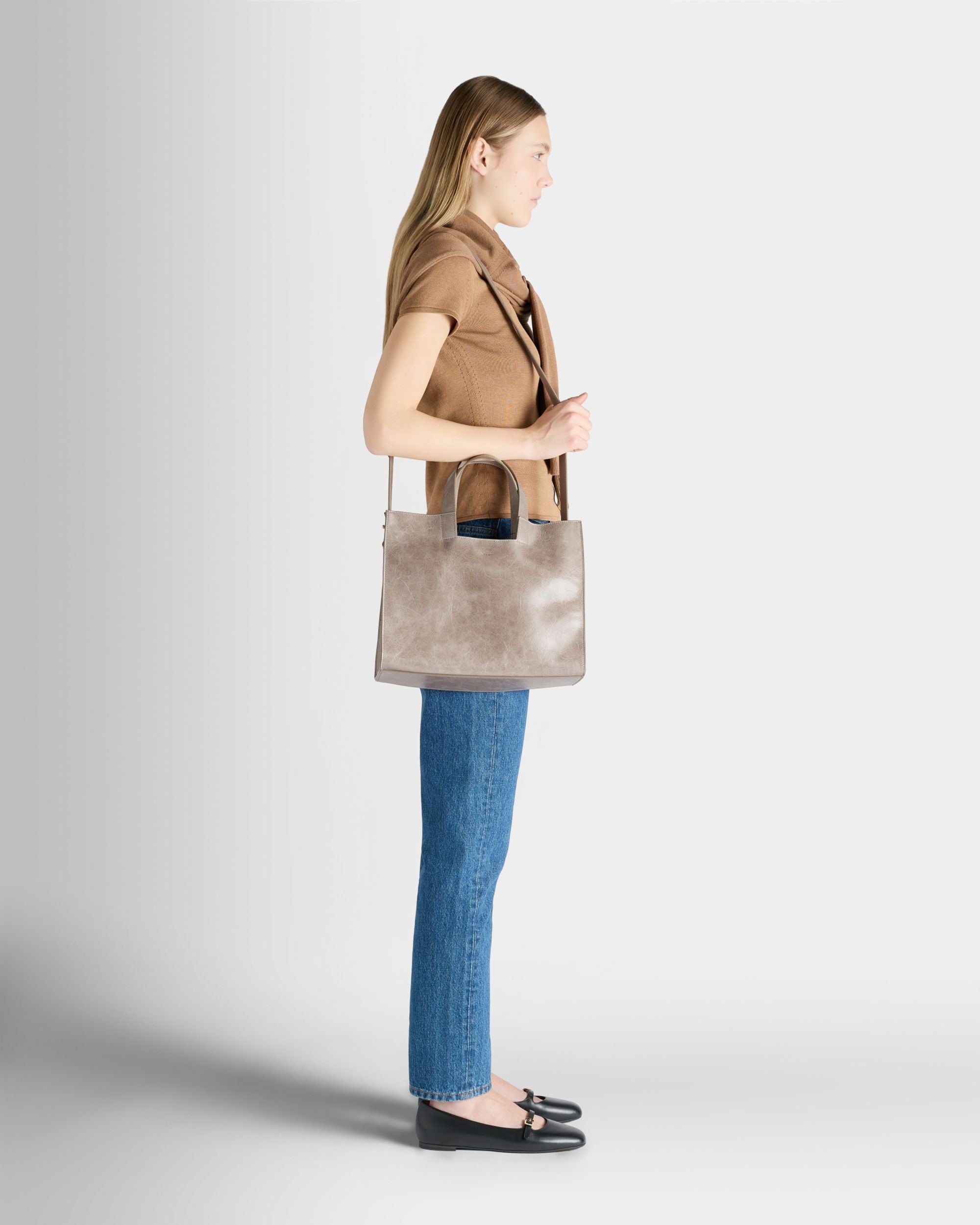 Bally Global - Easy Bally Tote Bag in Taupe Leather - Brown