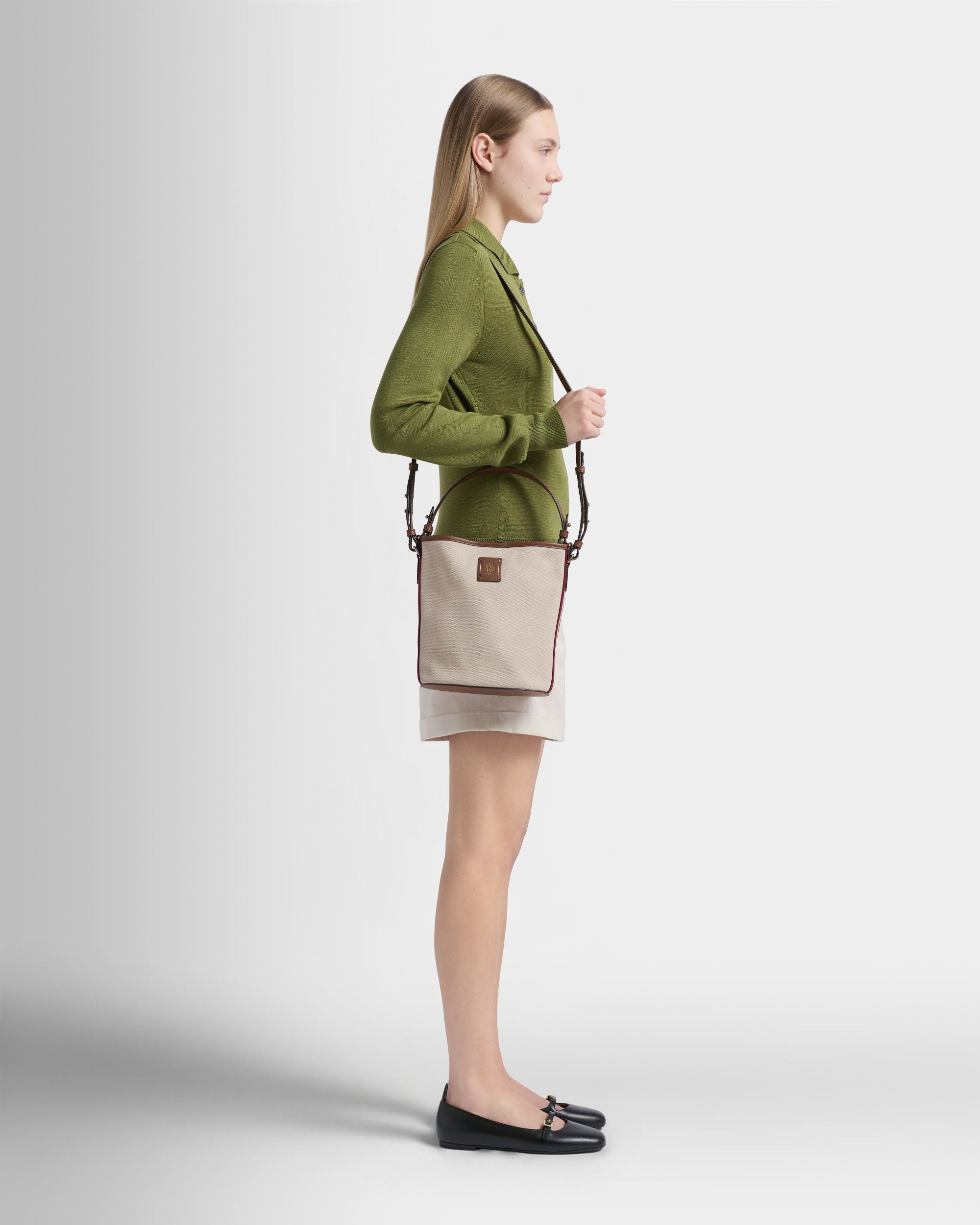 Bally Global - Edelbliss バケット ナチュラルキャンバス Bally Ribbon - ホワイト