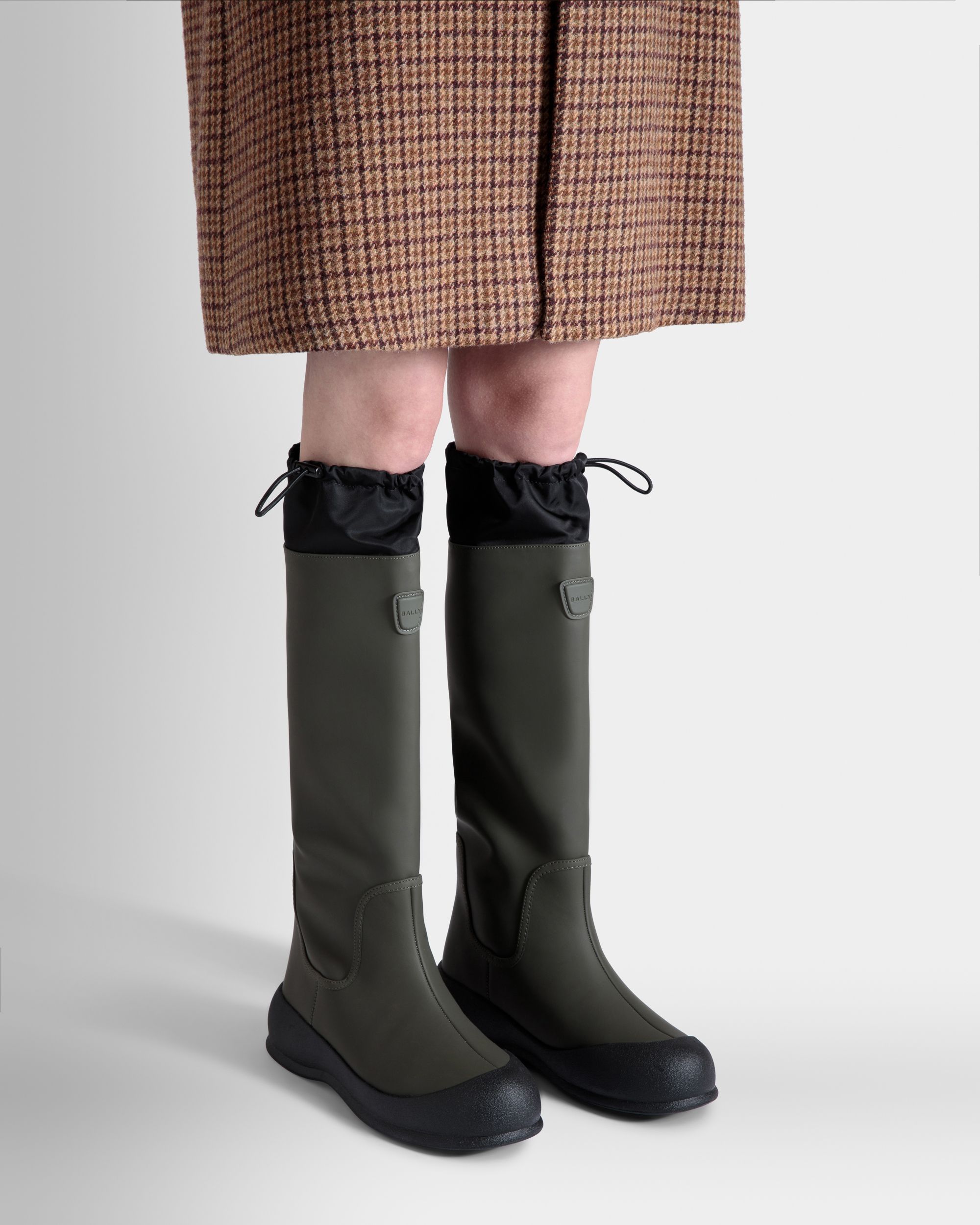 Bally Global - Frei ブーツ Military Green ラバーコーティングレザー - グリーン