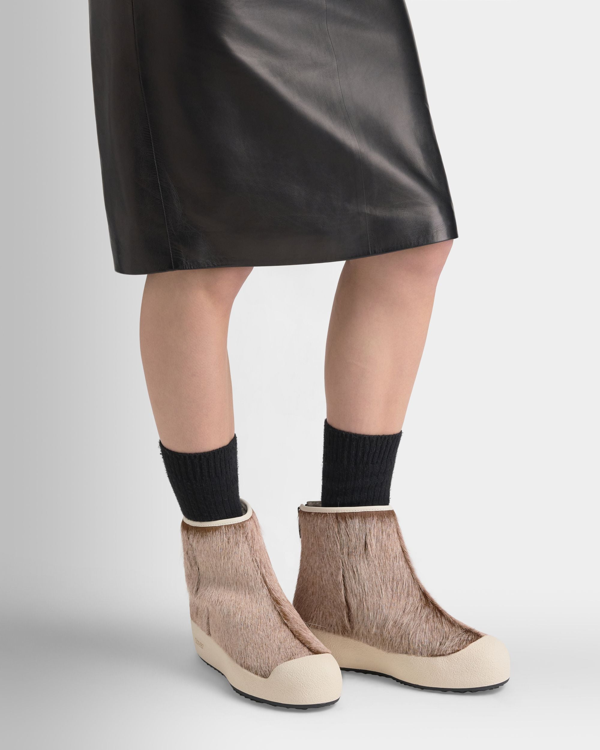 Bally Global - Bally Curling ブーティ ホワイト ヘアカーフ - ホワイト