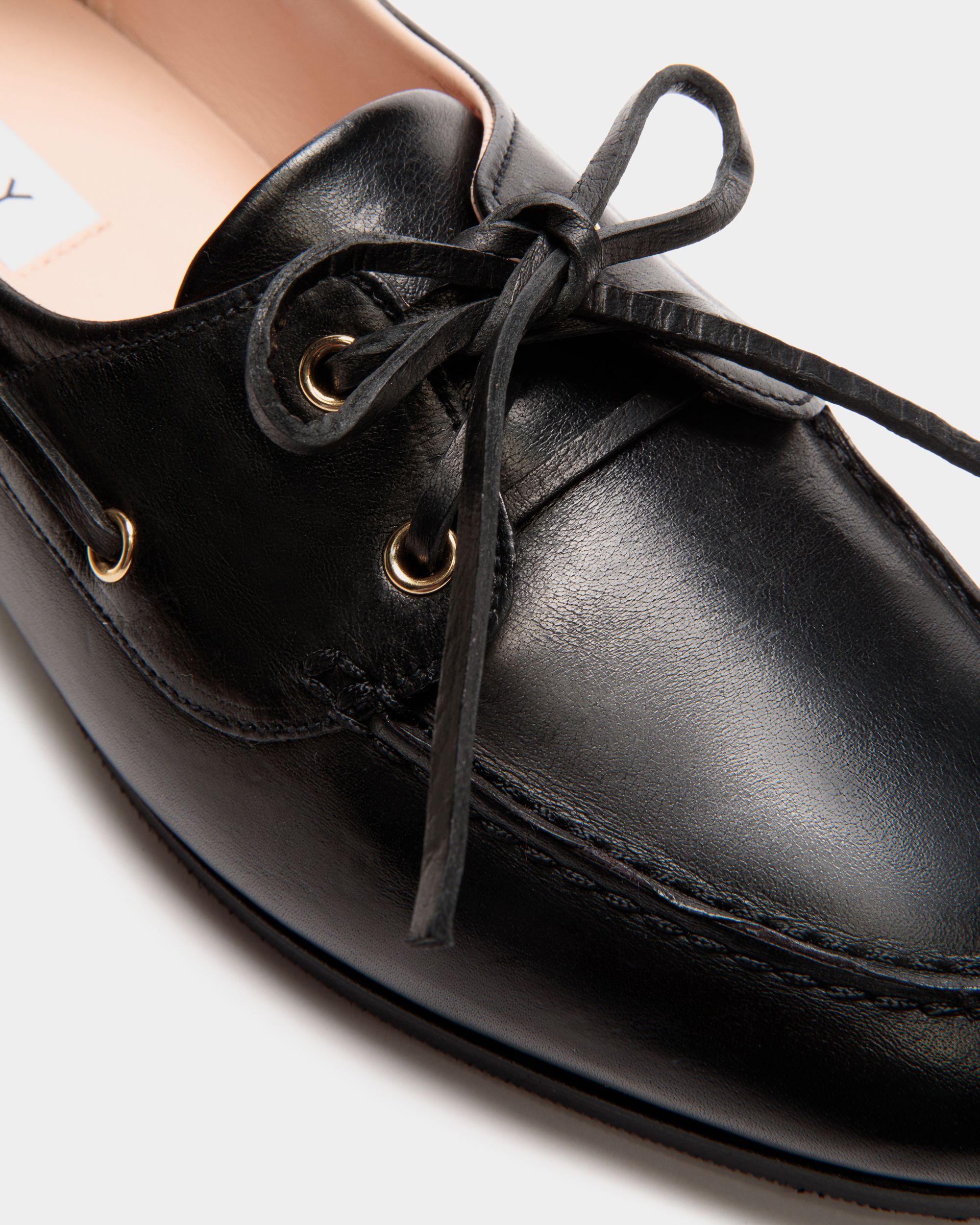 Bally Global - Plume Moccasin In Black Leather - Black