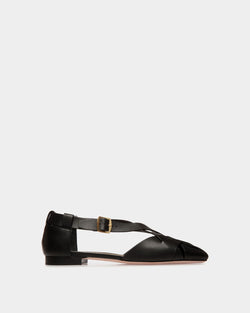 Sylt Flat in Black Brushed Leather