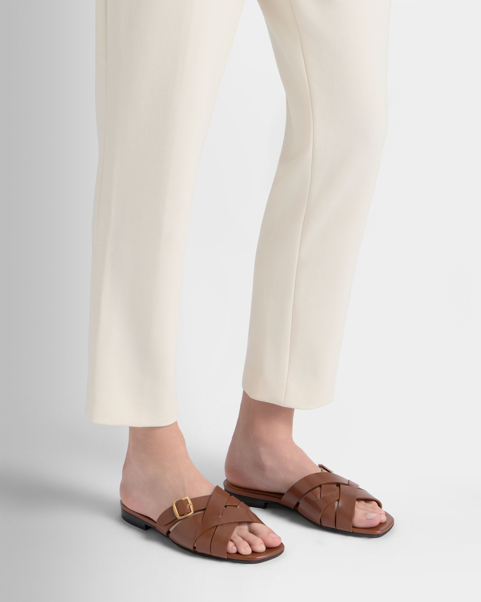 Bally Global - Essence フラットサンダル アンバーブラウンレザー - ブラウン