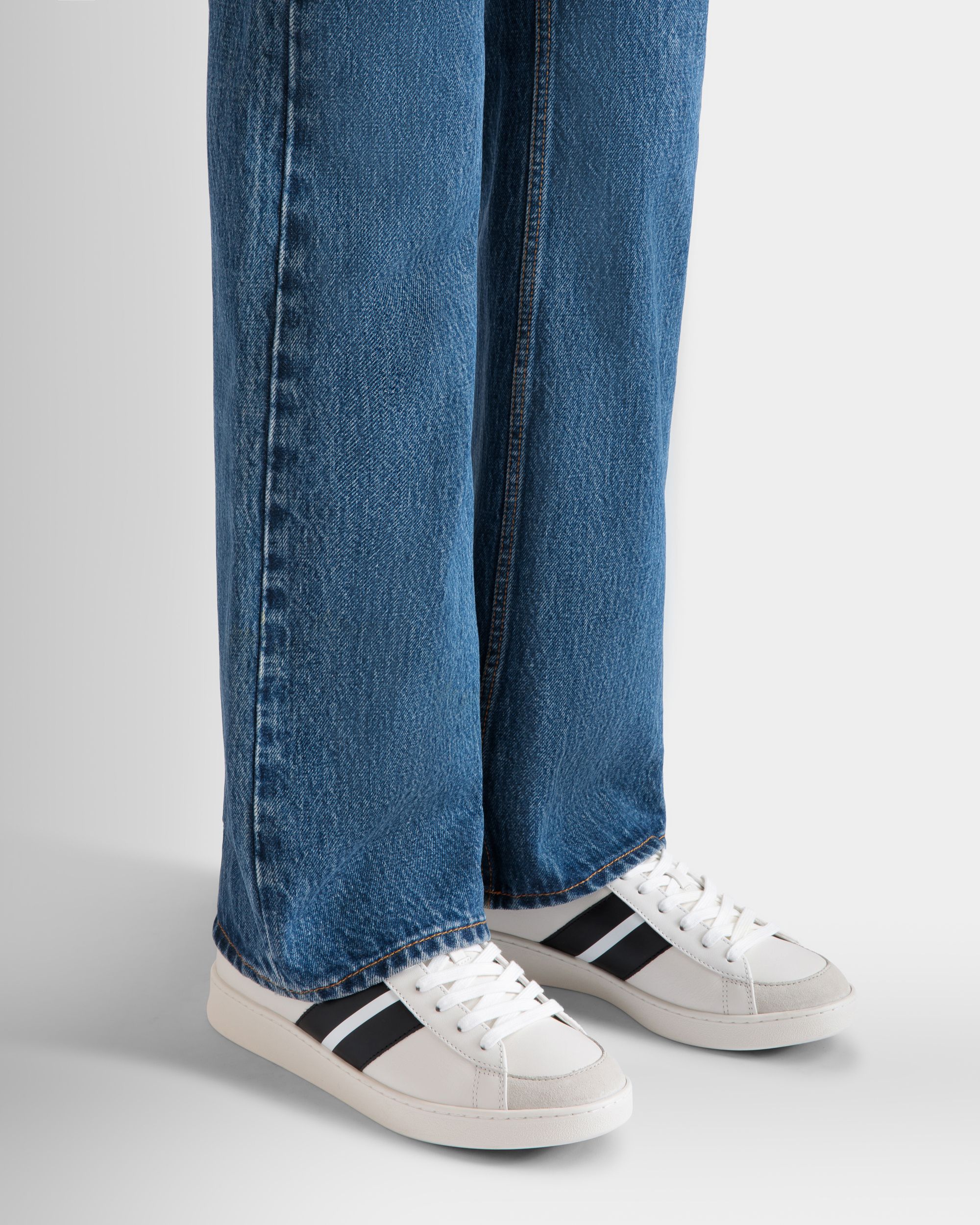 Bally Global - Tennis Sneaker In White And Black Leather - White