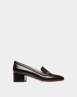 Deco Pump in Black Leather