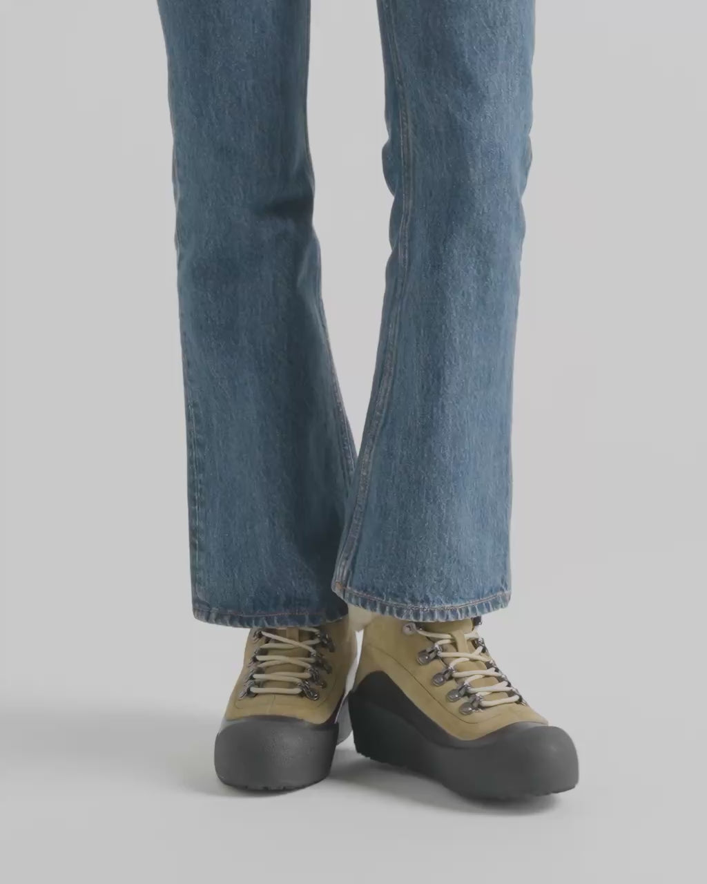 Bally Global - Bally Curling ブーティ ブラウン スエード＆ブラック レザー - ブラウン