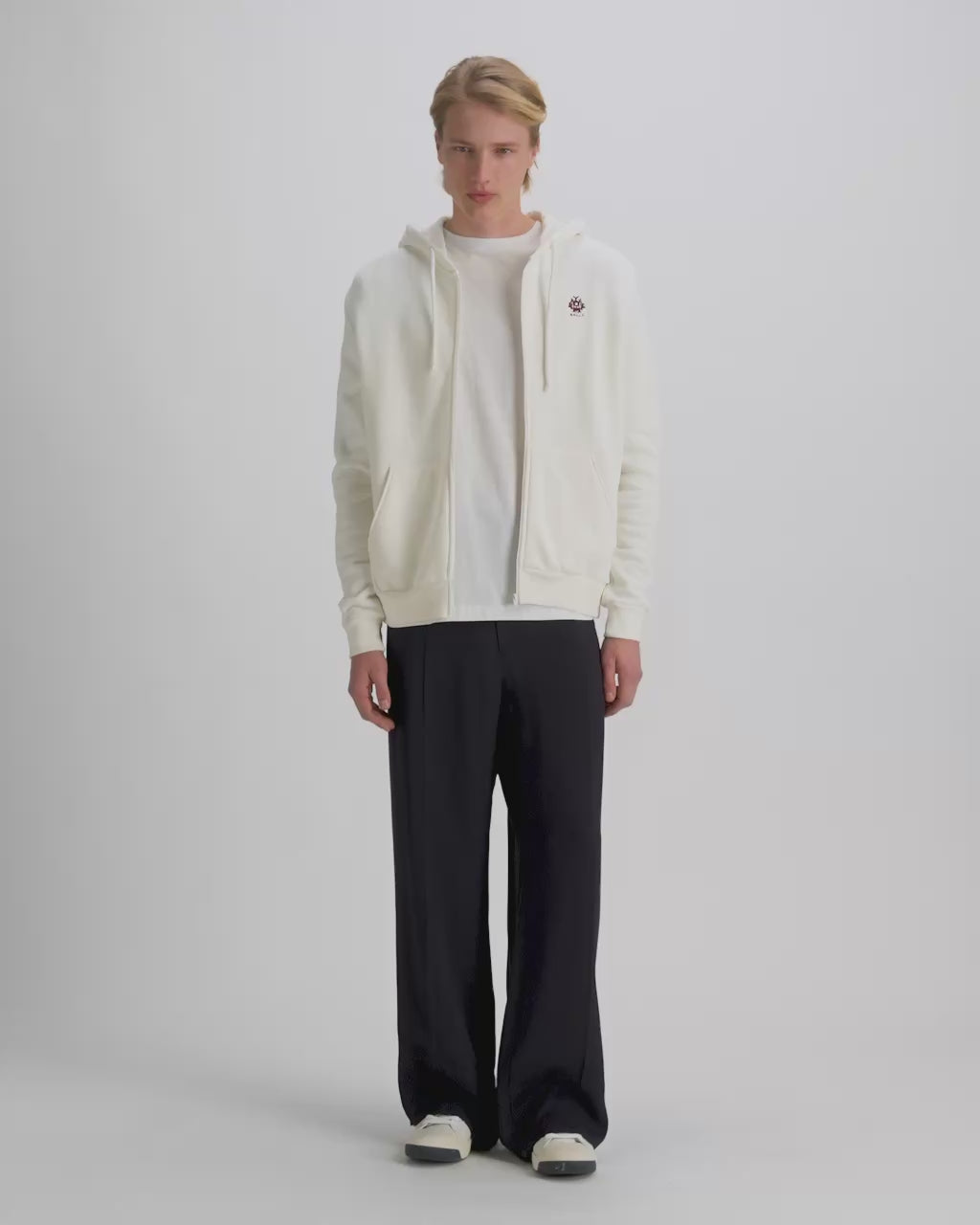 Bally Global - クリスマスカプセル Pants ネイビーブルーツイル - ブルー