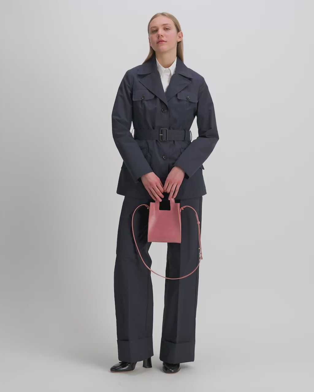 Bally Global - Easy Bally Small Tote Bag in Light Pink Leather - Pink