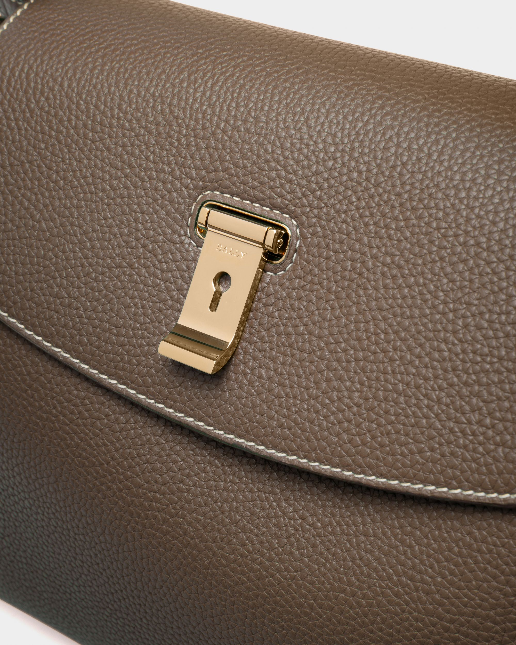 Lock Me トップハンドルバッグ ライトブラウン レザー - 女性 - Bally - 06