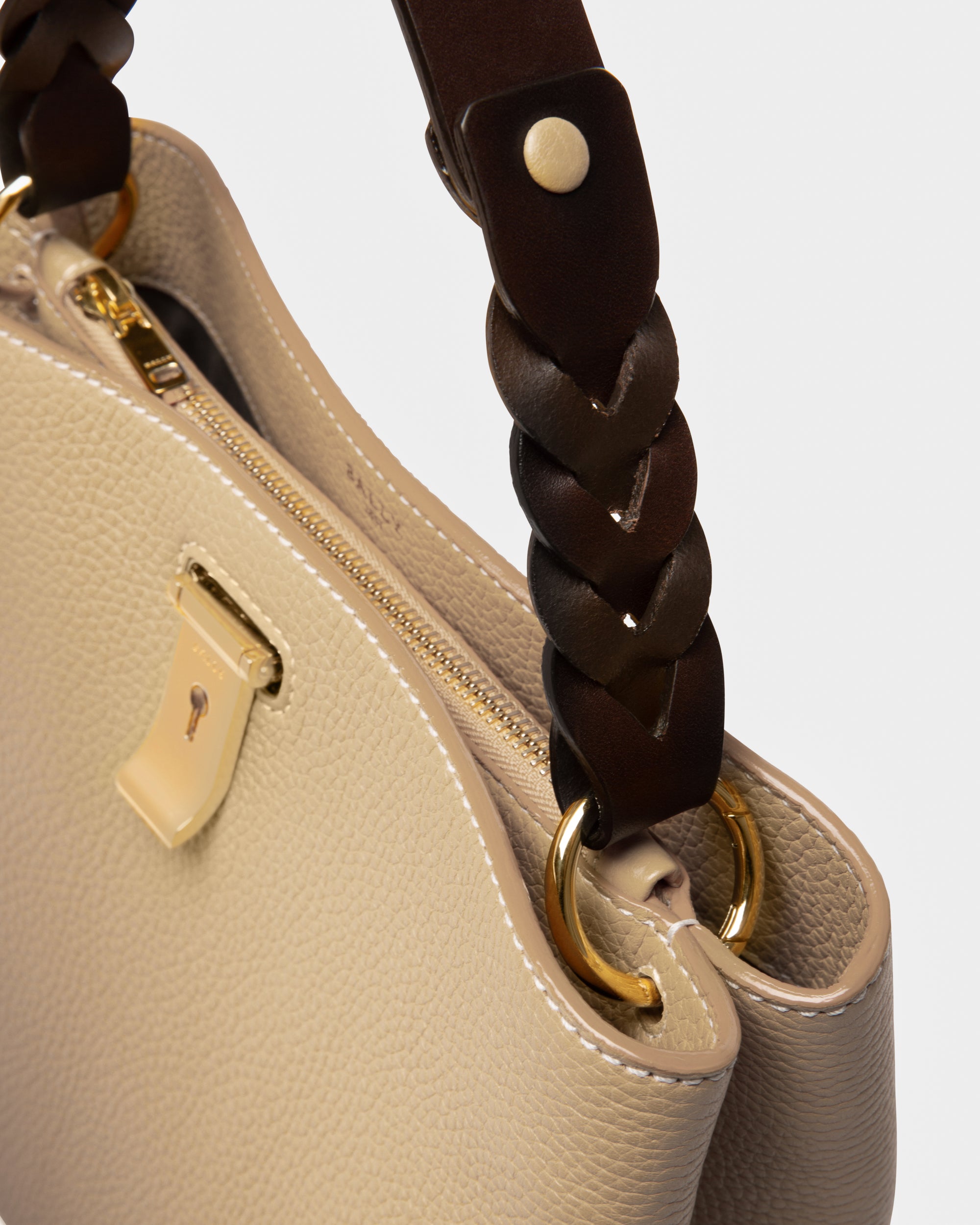 Lucyle ライトベージュ レザー ショルダーバッグ - 女性 - Bally - 05