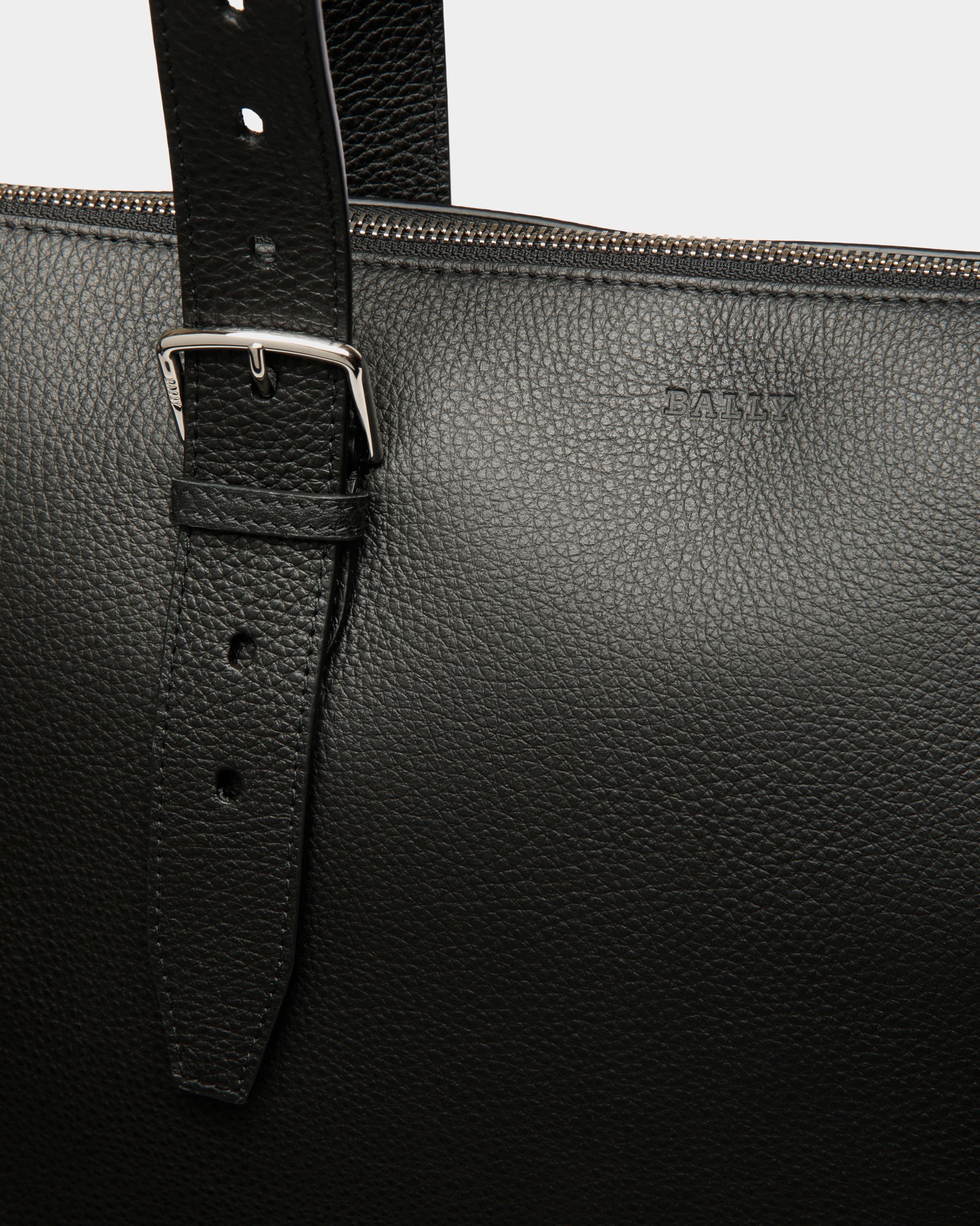 Tote In Black Bovine - 男性 - Bally - 05
