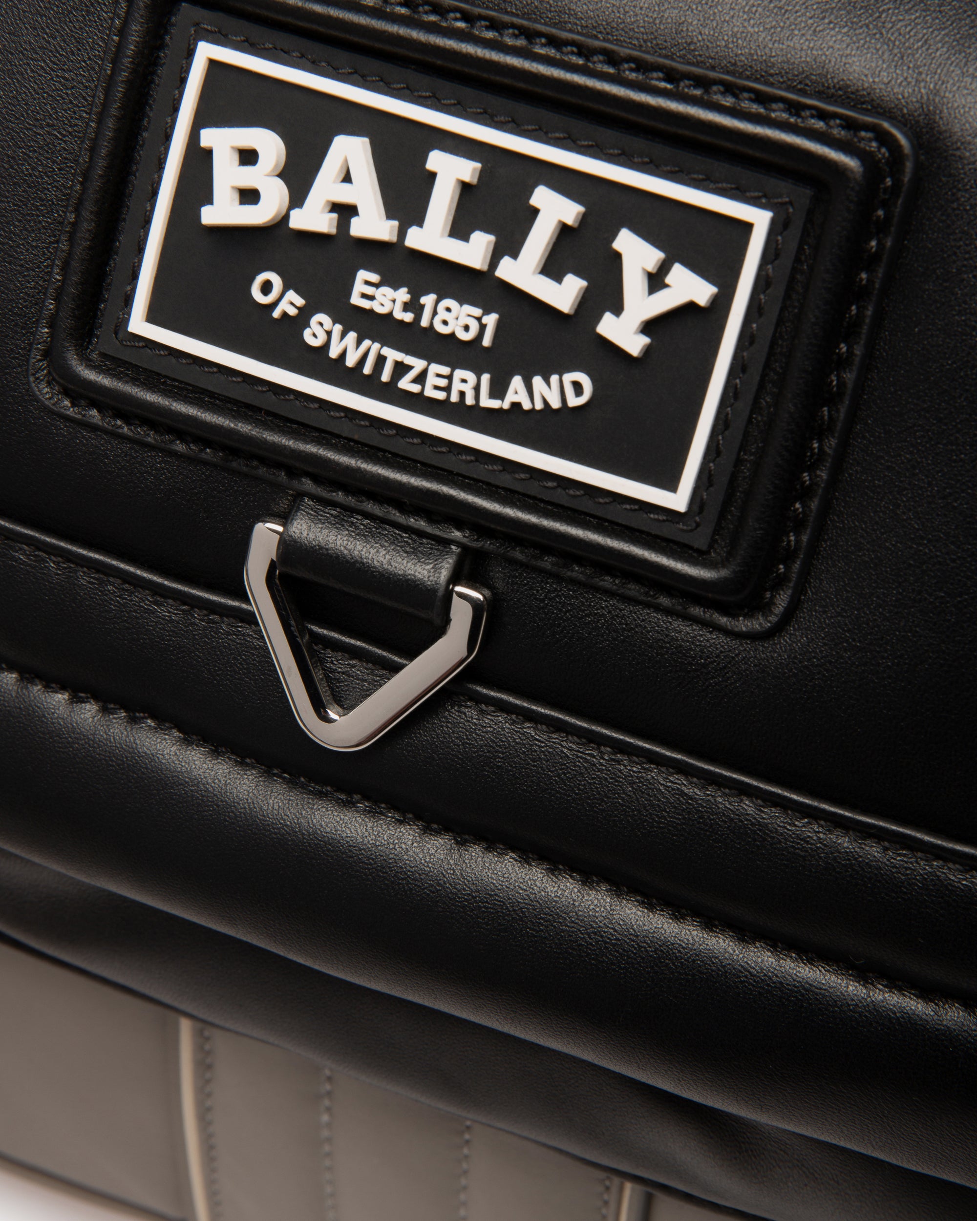 Adil サッソ ＆ブラック レザー メッセンジャーバッグ - 男性 - Bally - 05