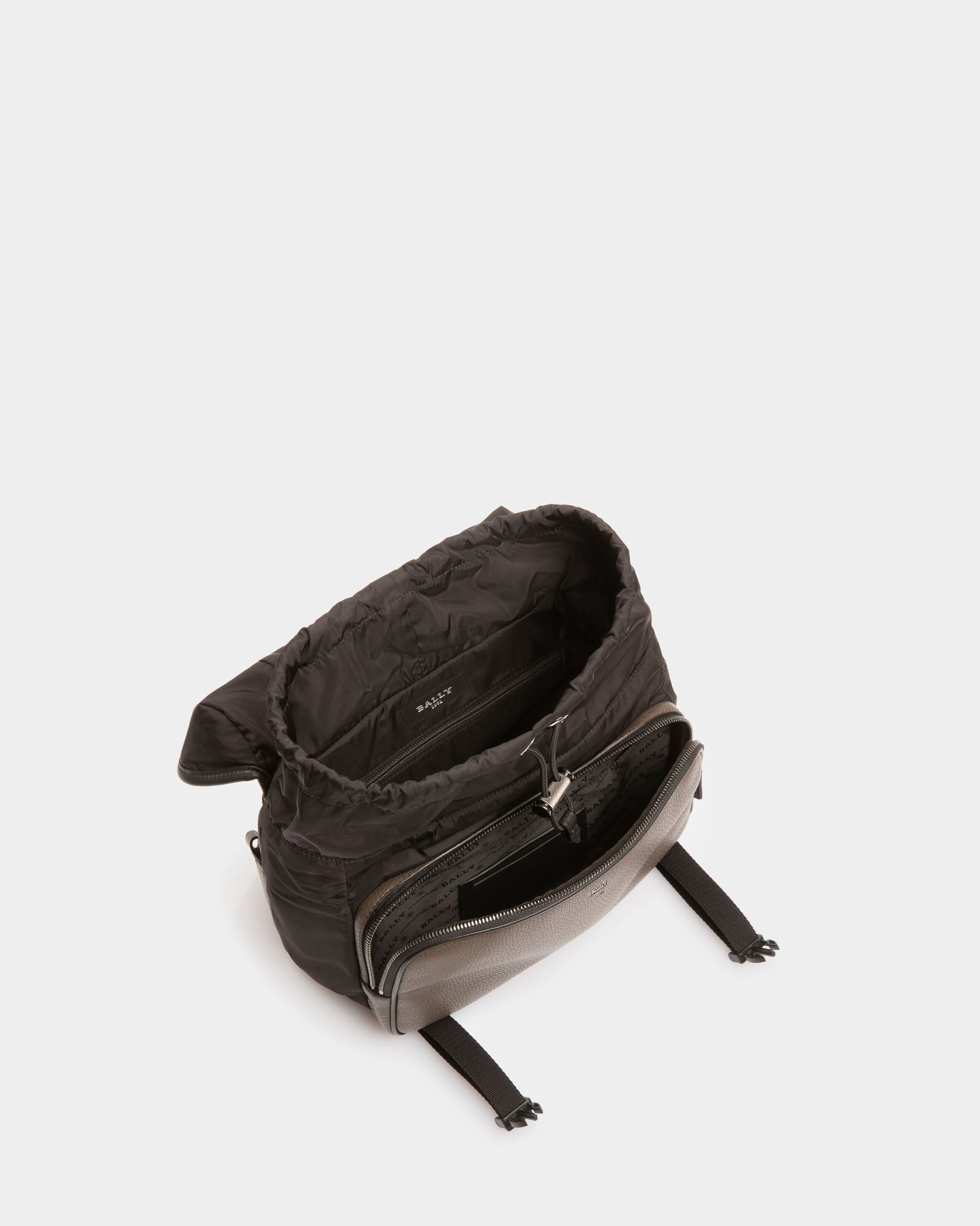 Borissey ブラック リサイクルナイロン メッセンジャーバッグ - 男性 - Bally - 04