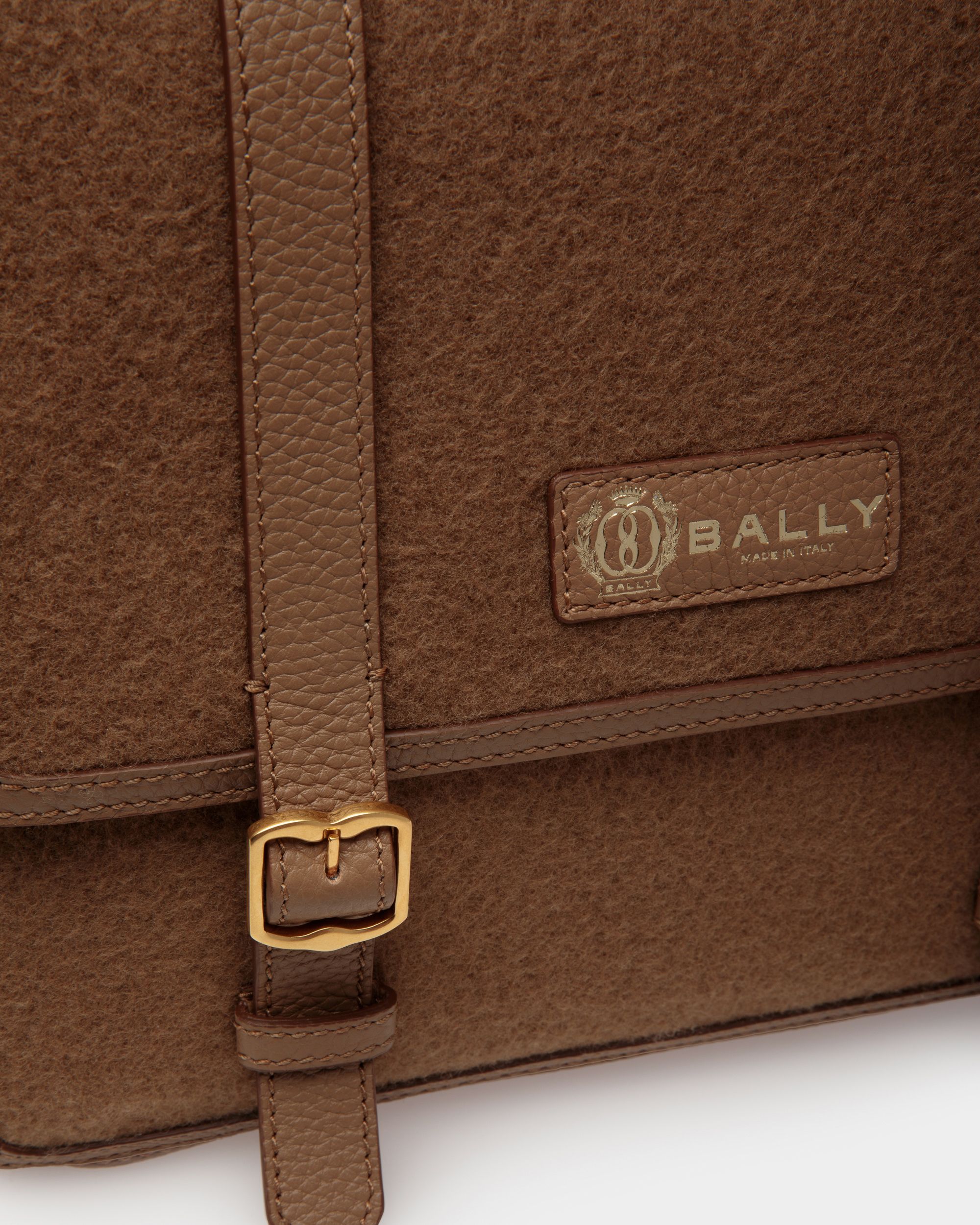 Gare メッセンジャーバッグ キャメル ファブリック＆レザー - 男性 - Bally - 04