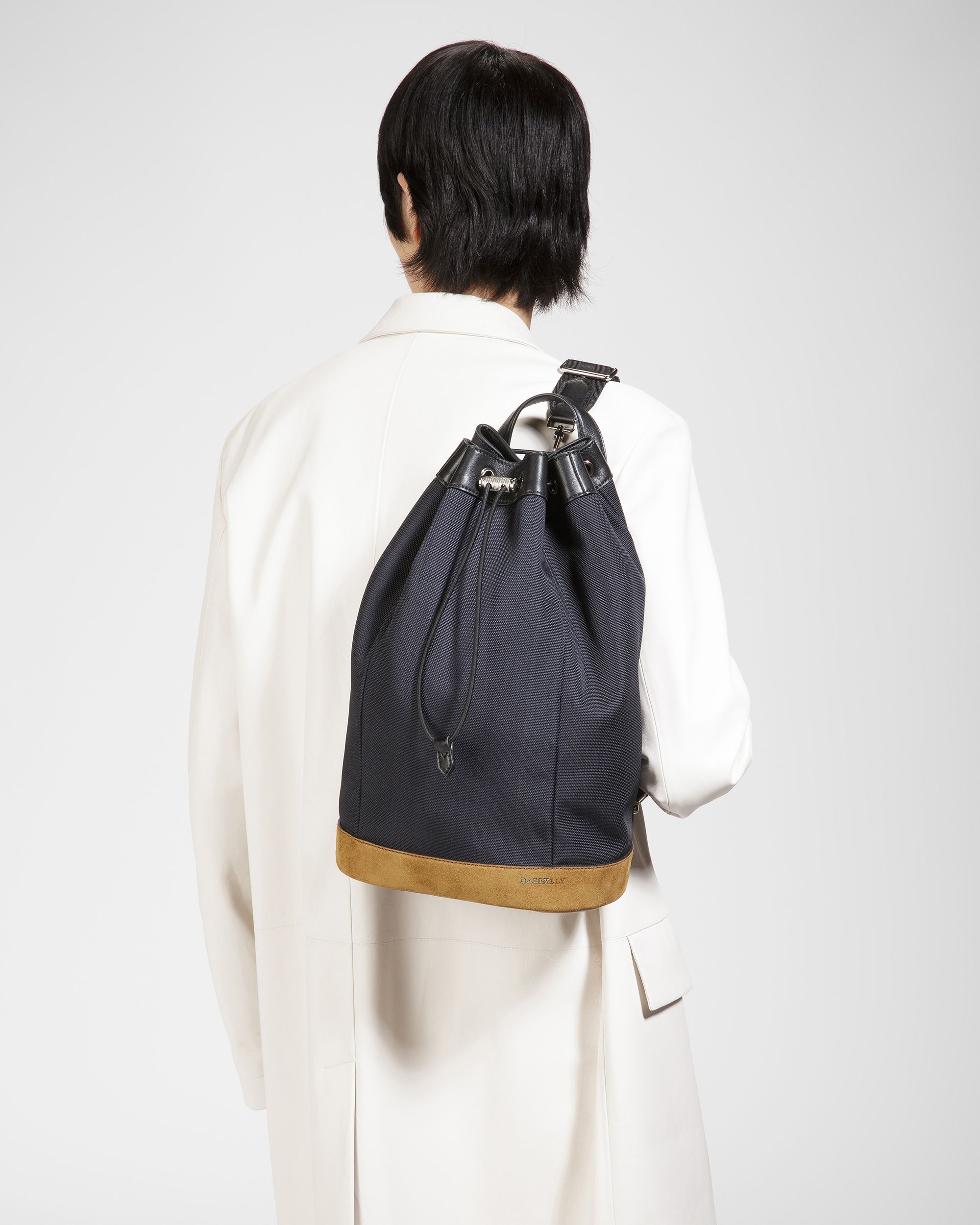 Cazes ミッドナイト レザー＆ナイロン スリングバッグ - 男性 - Bally - 02
