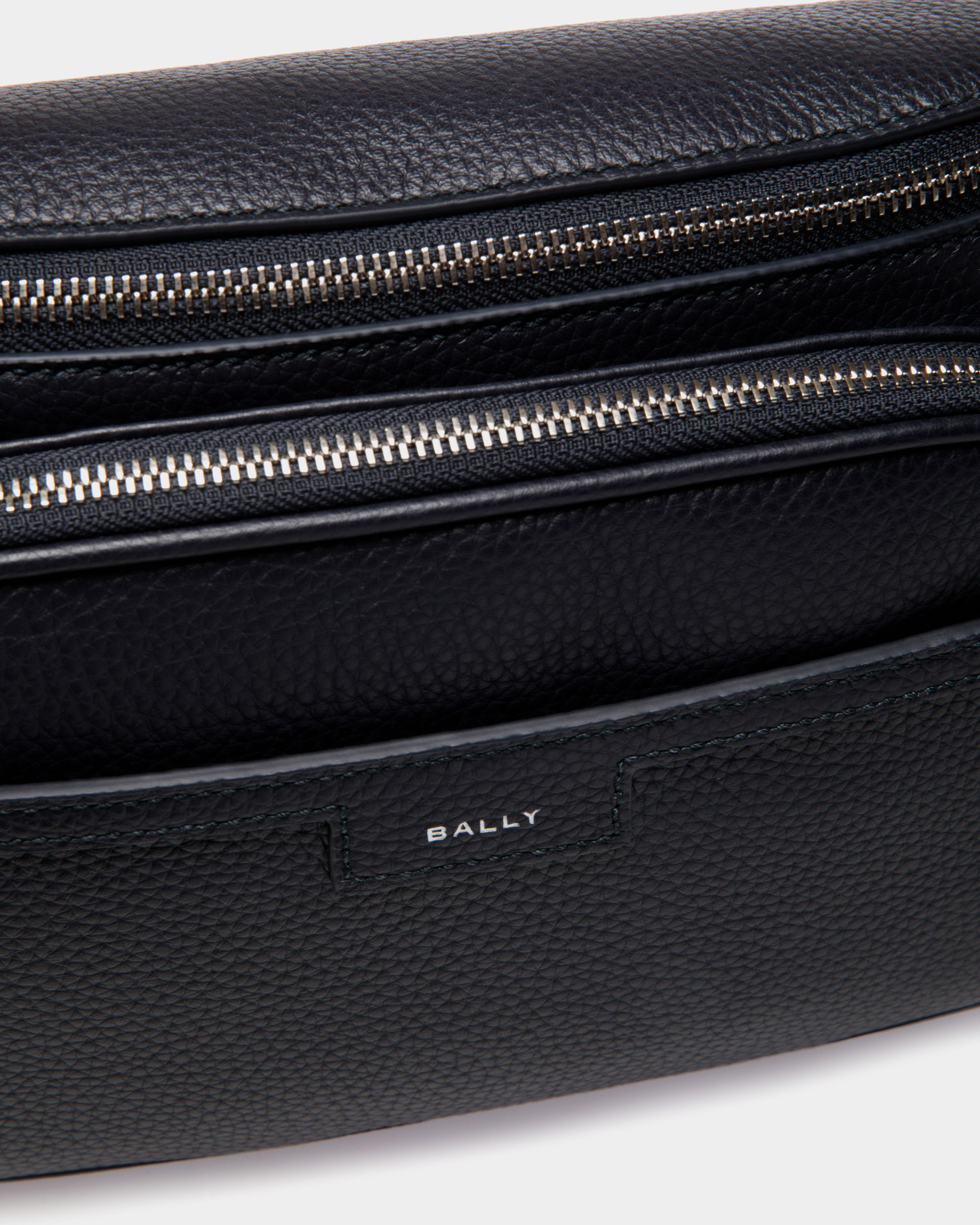 Code Shoulder Bag In Blue Leather - 男性 - Bally - 05