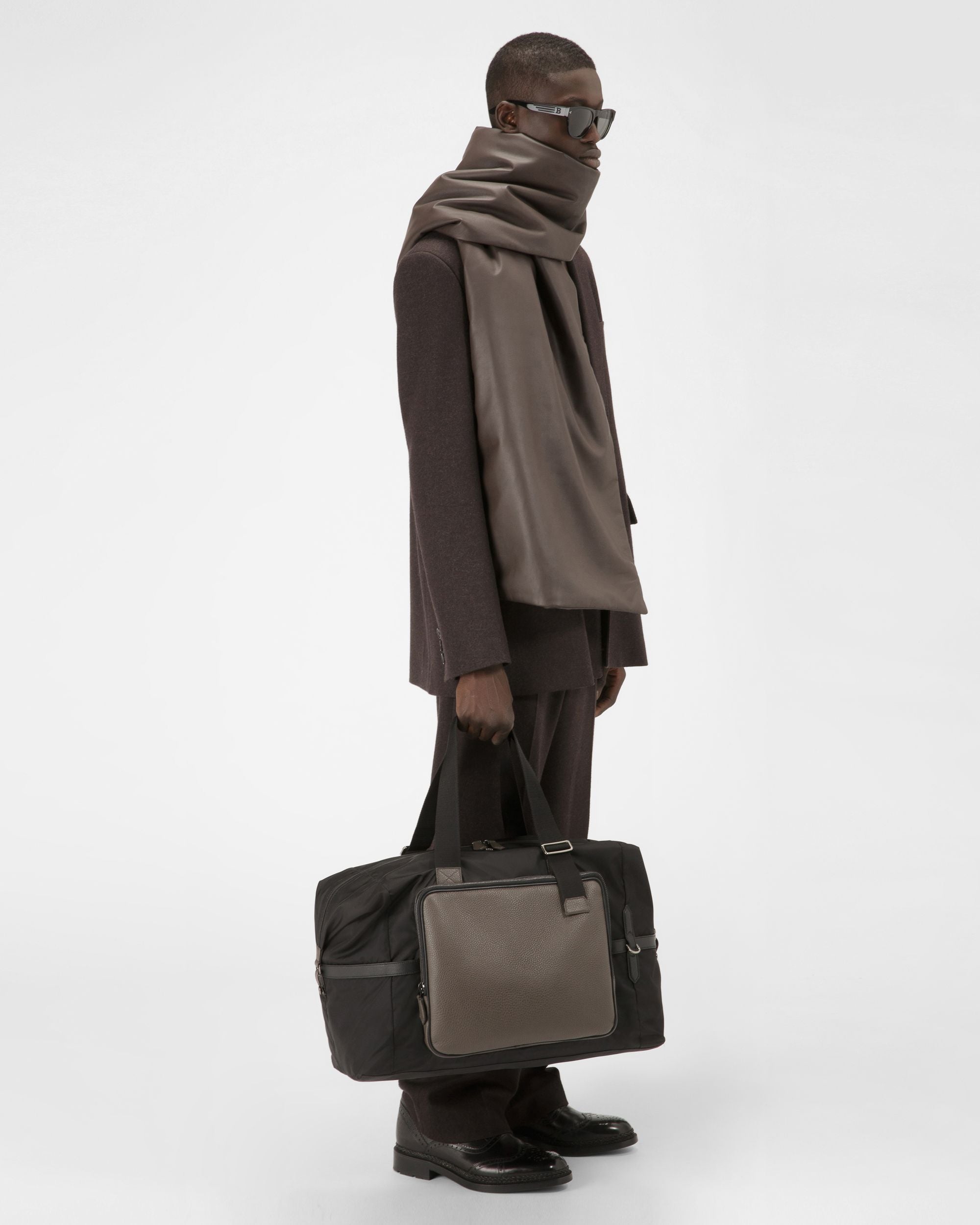エボニーブラウン カシミア＆レザー クルーネック - 男性 - Bally - 05