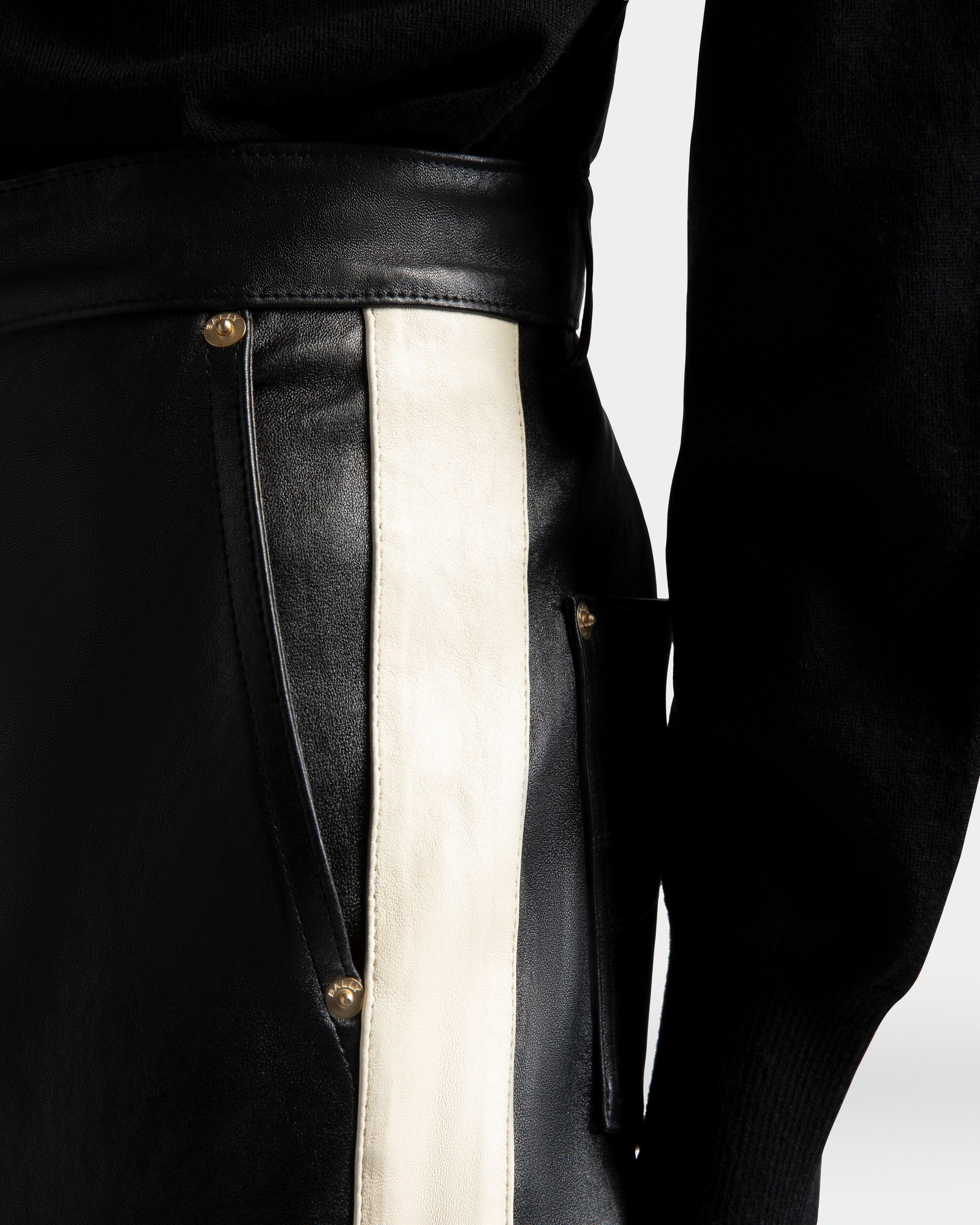 ナッパレザー ストレッチ パンツ ブラック レザー - 男性 - Bally - 04