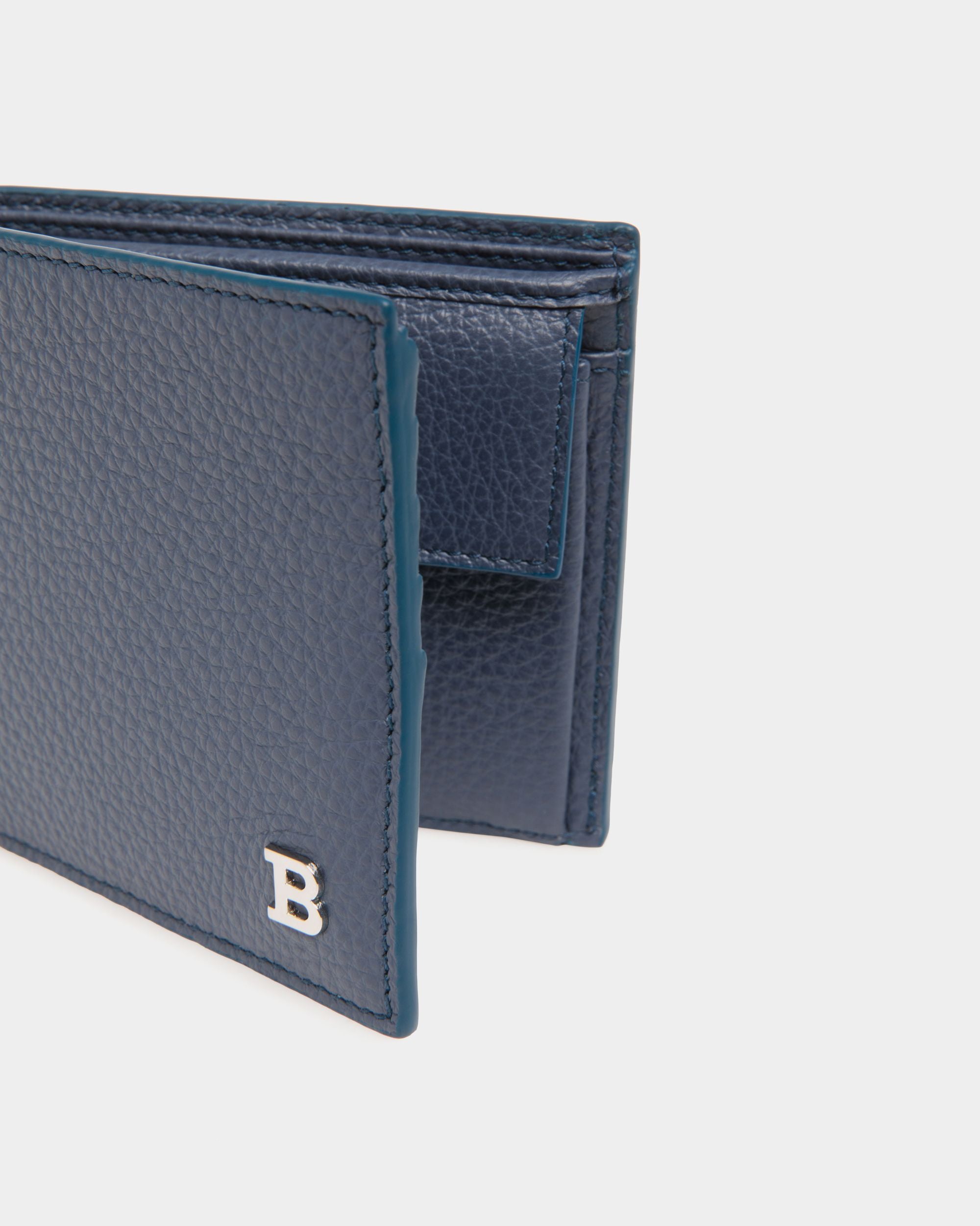 Coin Wallet In Blue Leather - 男性 - Bally - 04