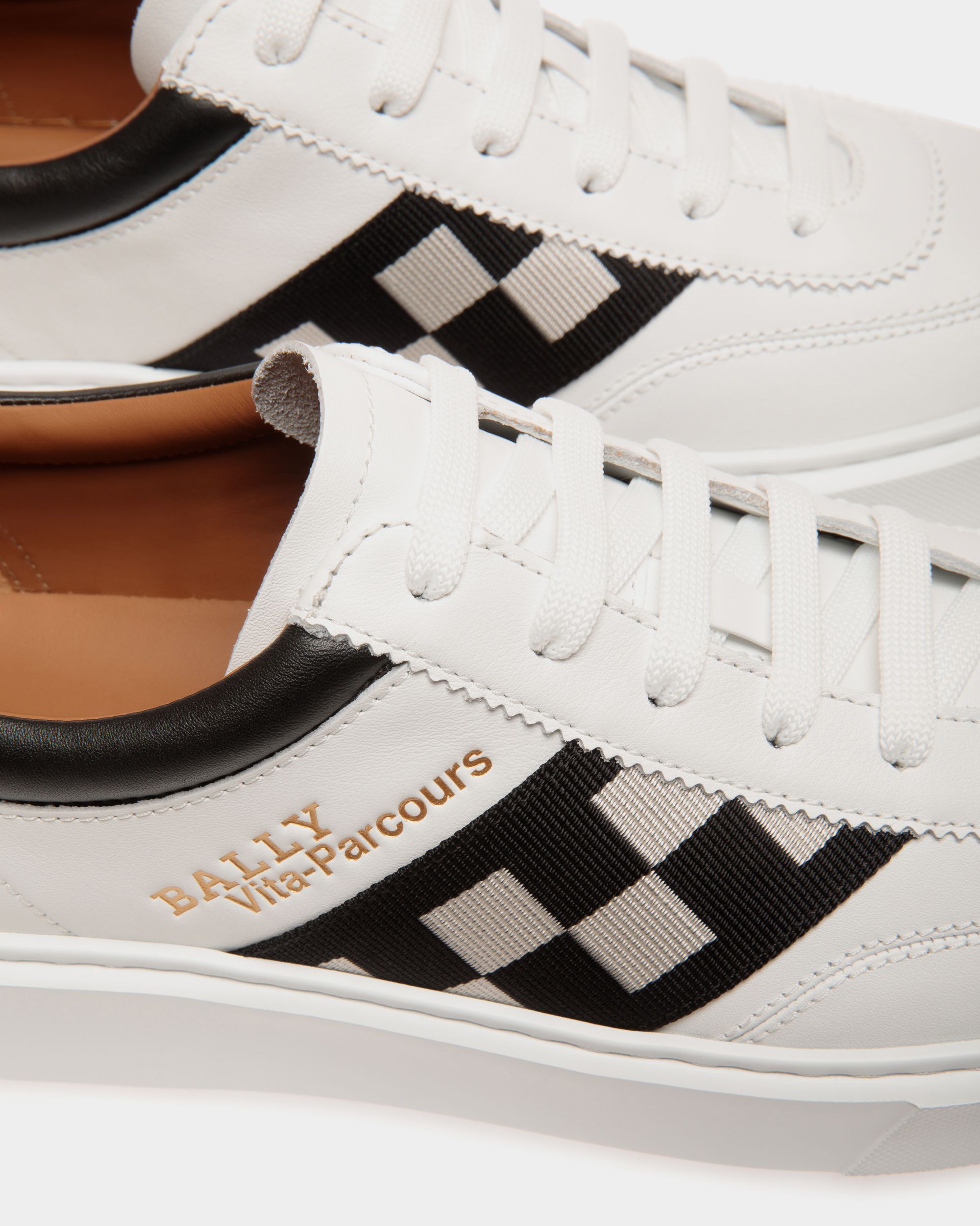 Sneaker In White  Leather - 男性 - Bally - 05