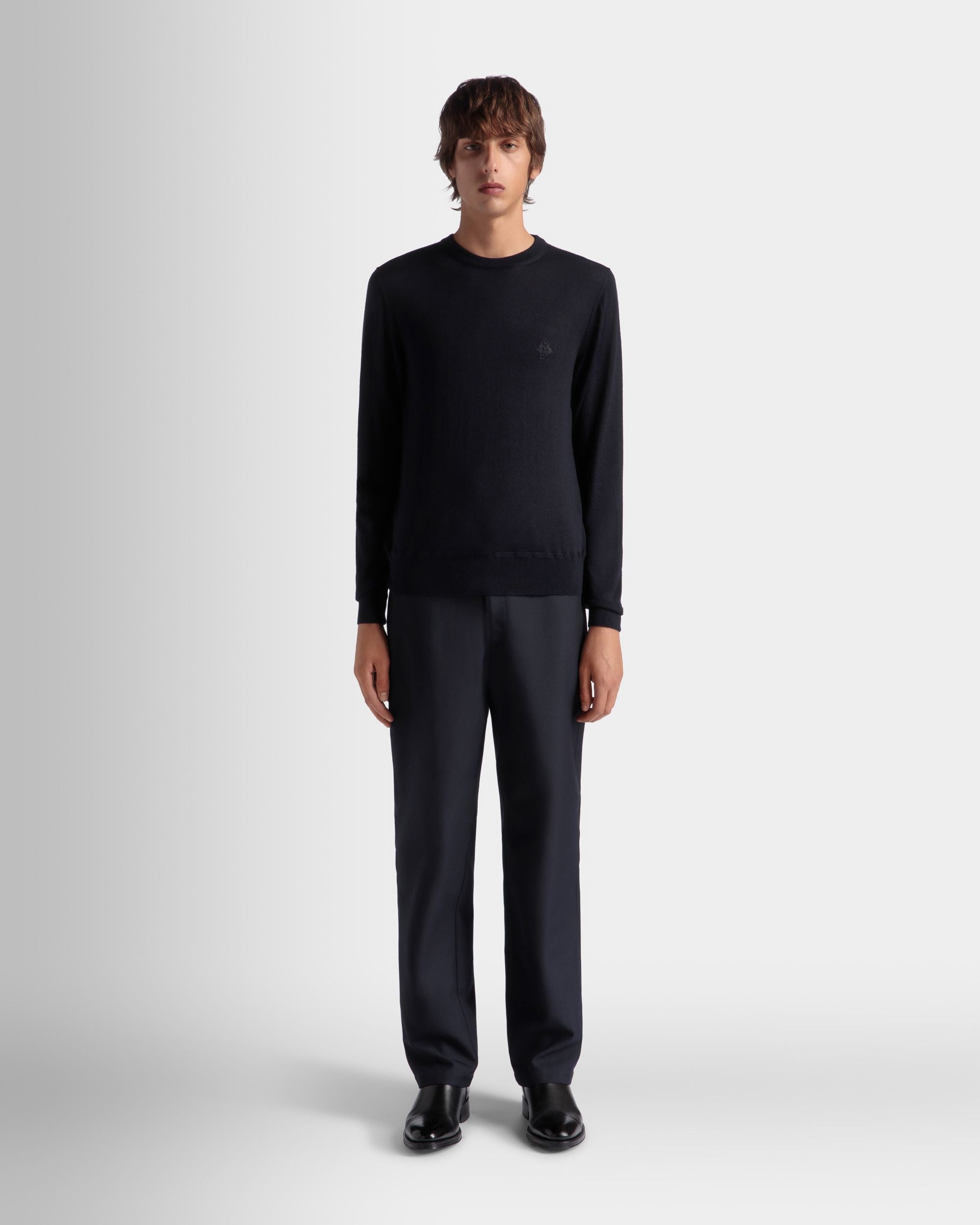Adrien Brodyトラベルコレクション チノパンツ Navy Blue ウールブレンド - 男性 - Bally - 02