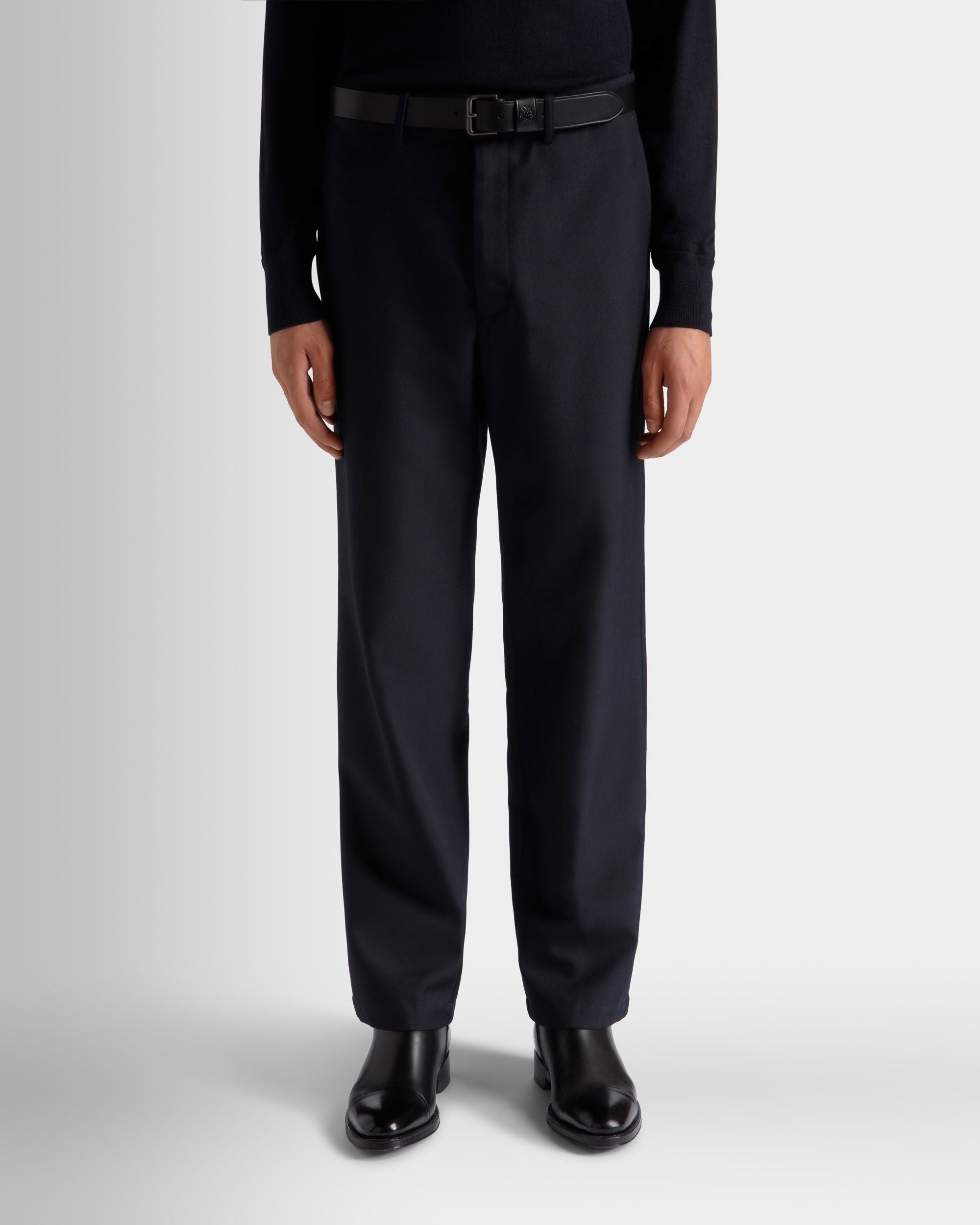 Adrien Brodyトラベルコレクション チノパンツ Navy Blue ウールブレンド - 男性 - Bally - 03