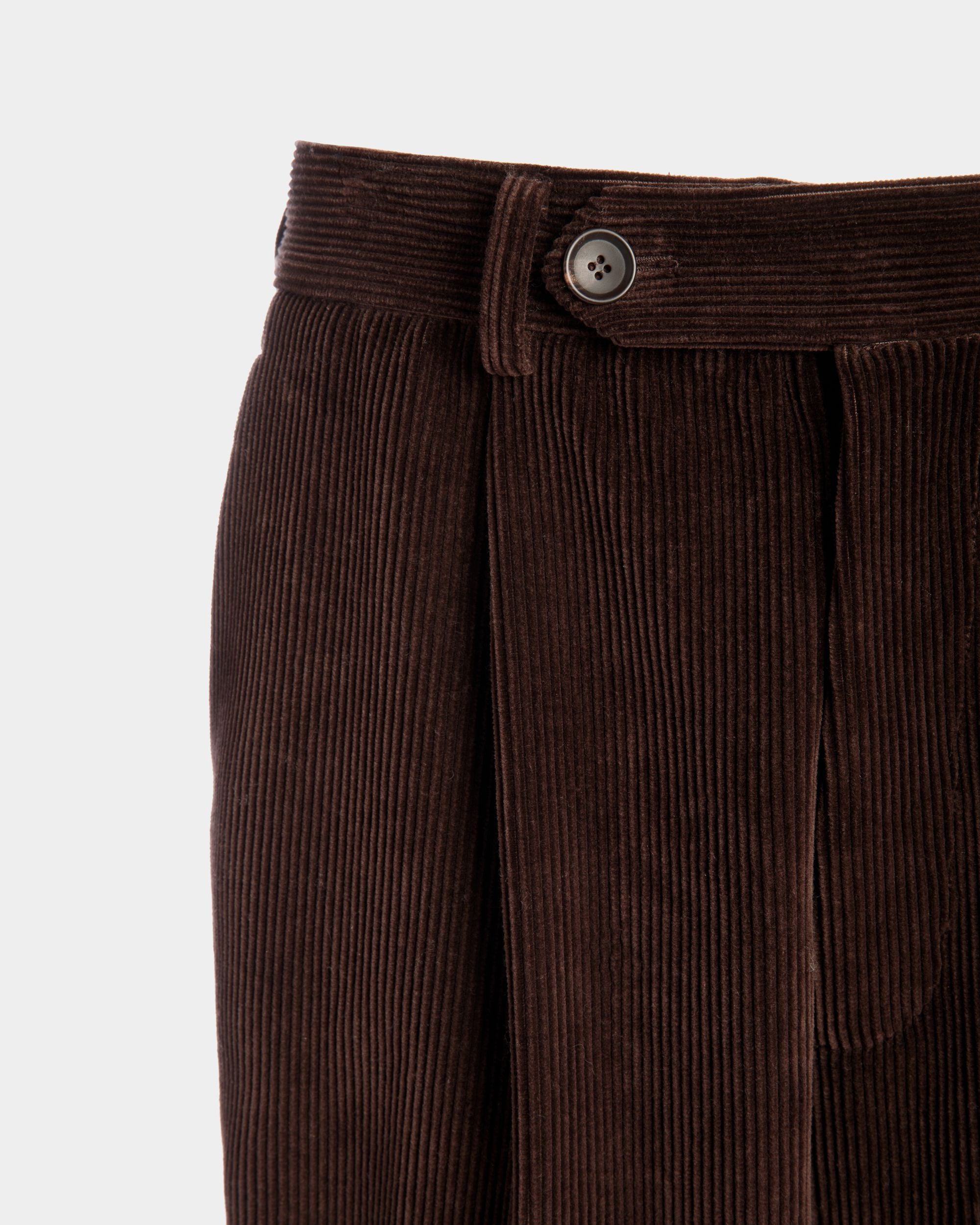 Winter Capsule タック パンツ エバノブラウン コットンコーデュロイ - 男性 - Bally - 04