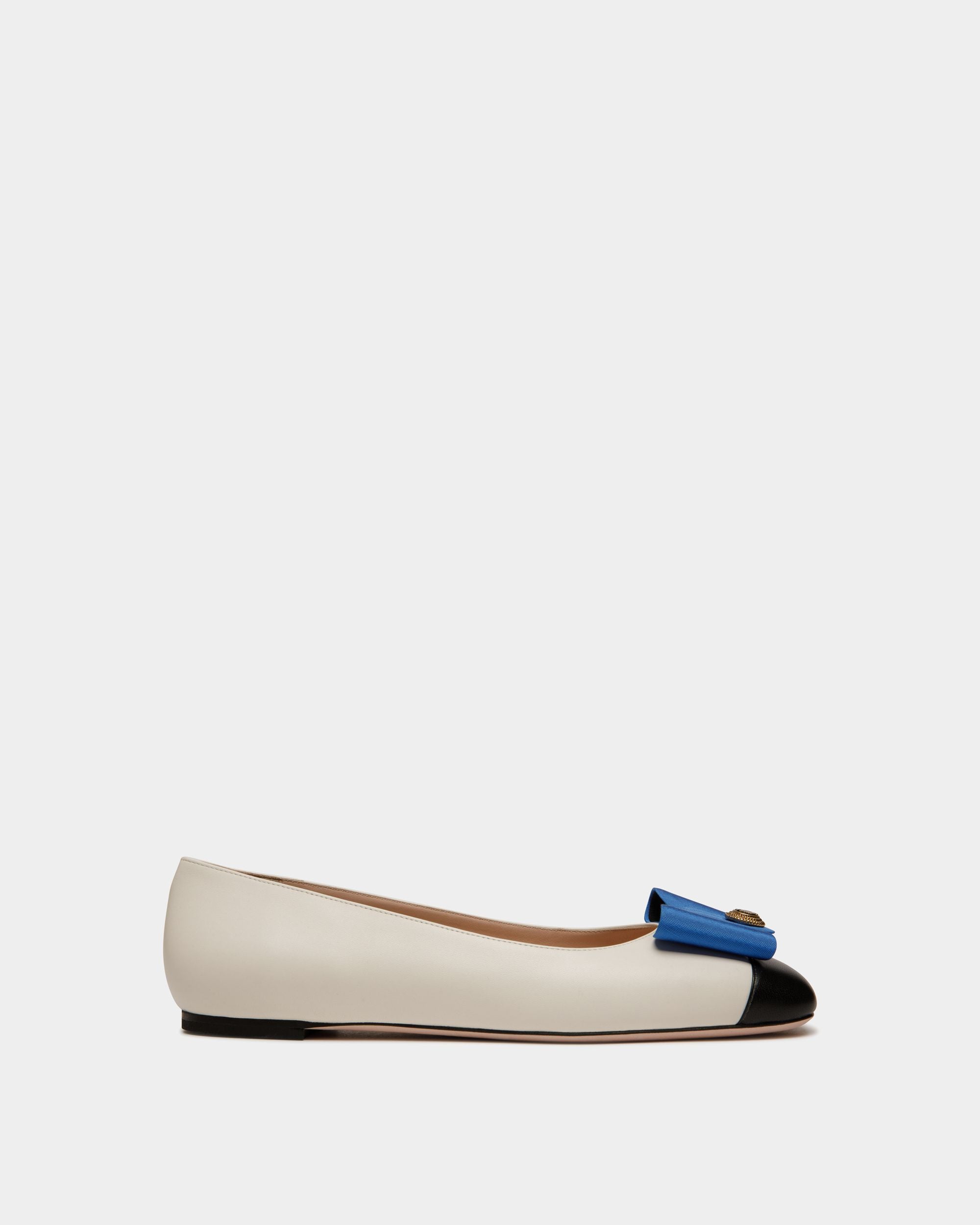 B-Bow フラットシューズ ホワイト＆ブラック レザー - 女性 - Bally - 01