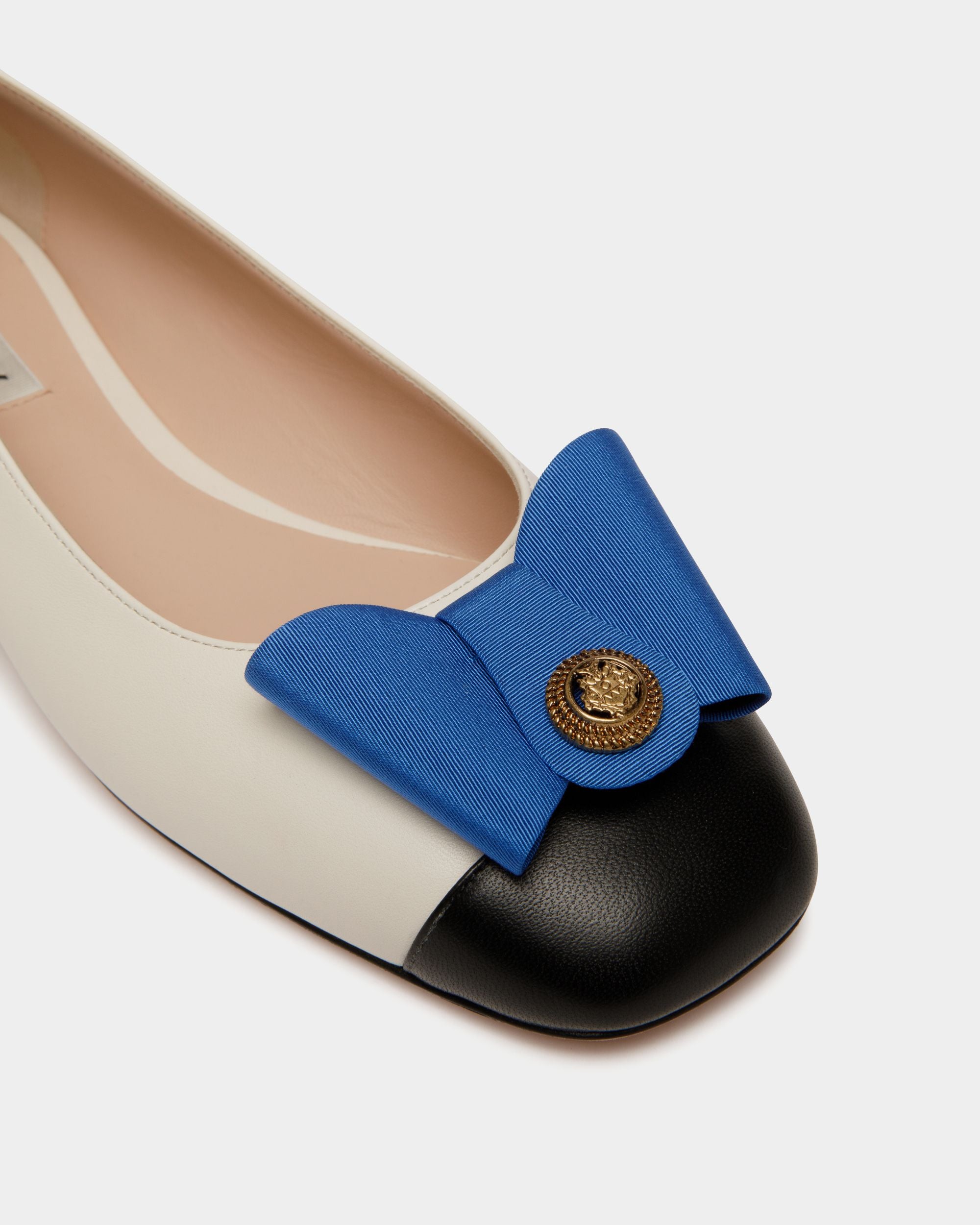 B-Bow フラットシューズ ホワイト＆ブラック レザー - 女性 - Bally - 06