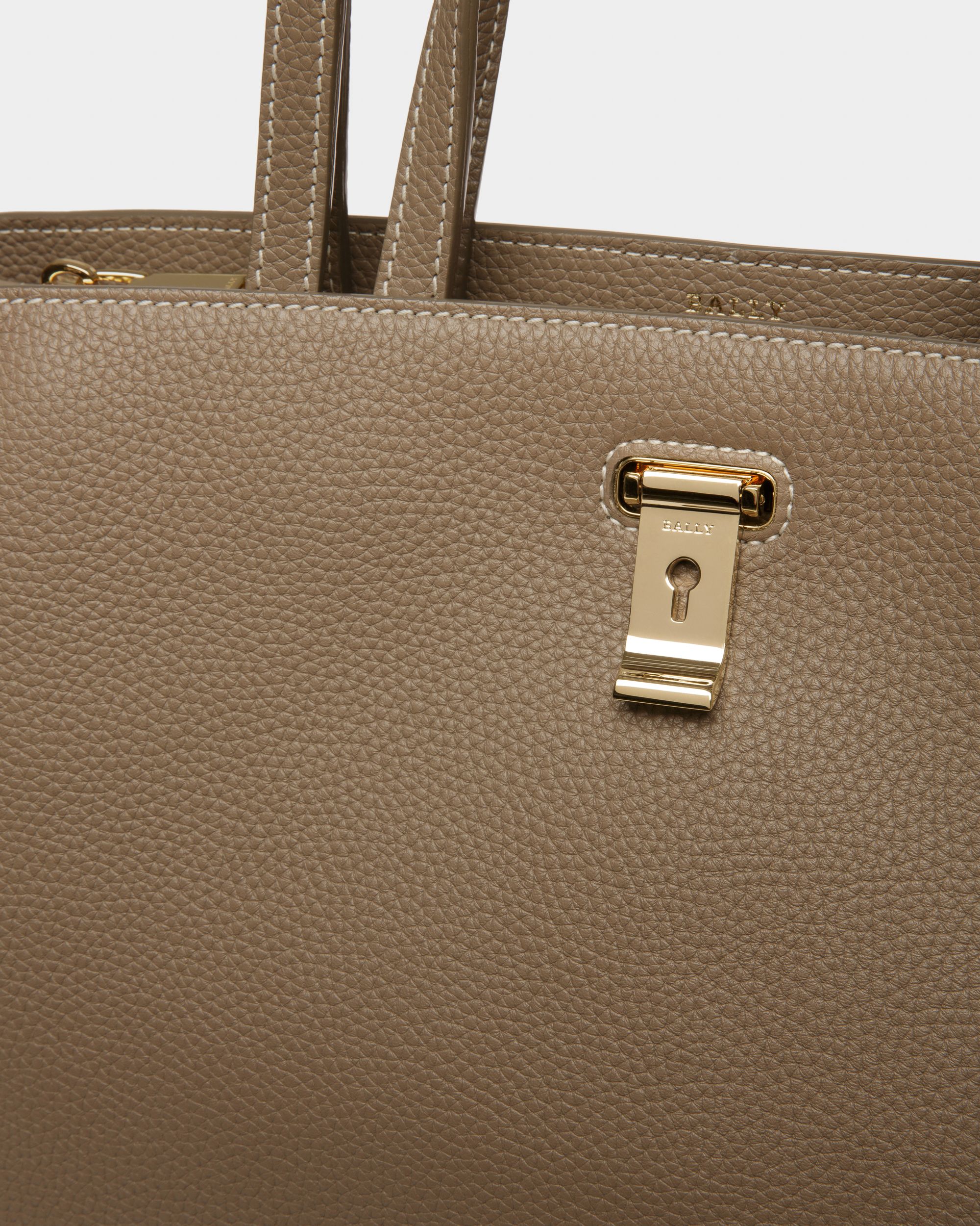 Lya トープ レザー トートバッグ - 女性 - Bally - 06