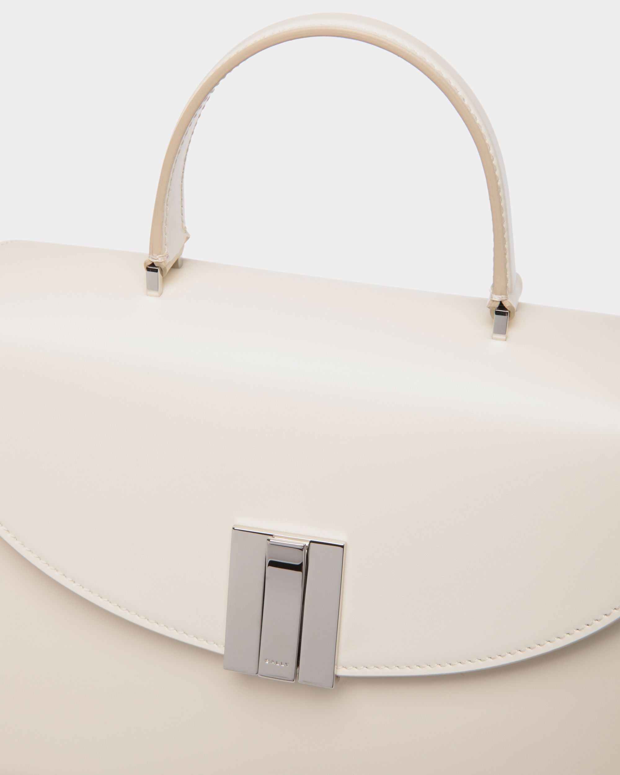 Ollam トップハンドルバッグ ホワイト レザー - 女性 - Bally - 06