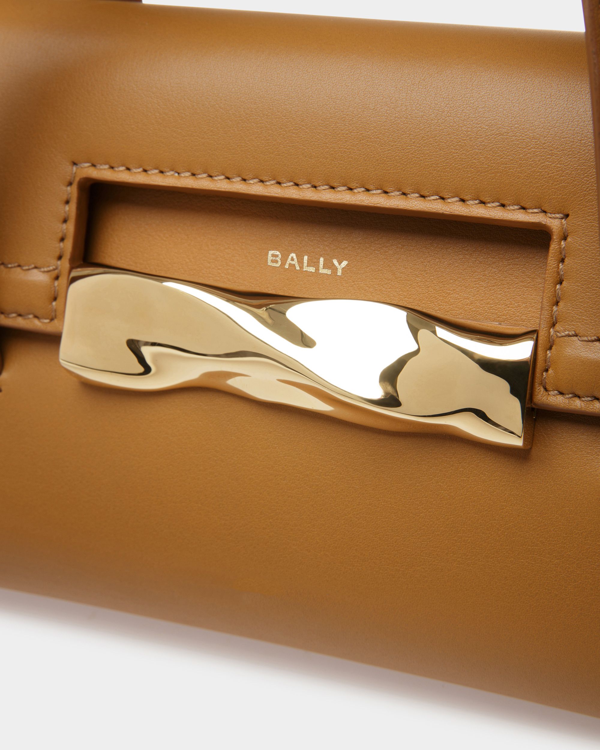 Baroque ミニバッグ デザートブラウン レザー - 女性 - Bally - 05