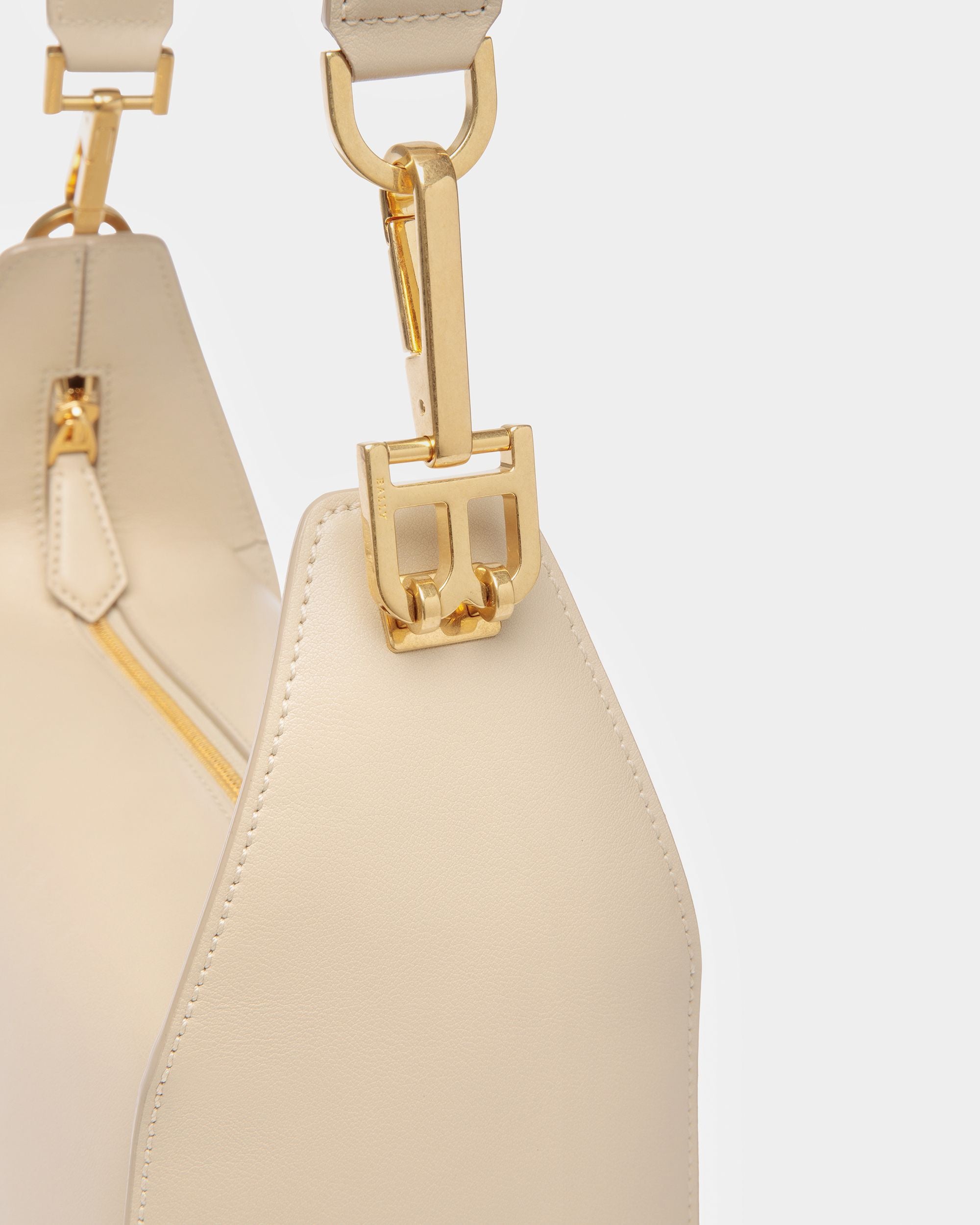 B-Hook ライトベージュ レザー ショルダーバッグ - 女性 - Bally - 03