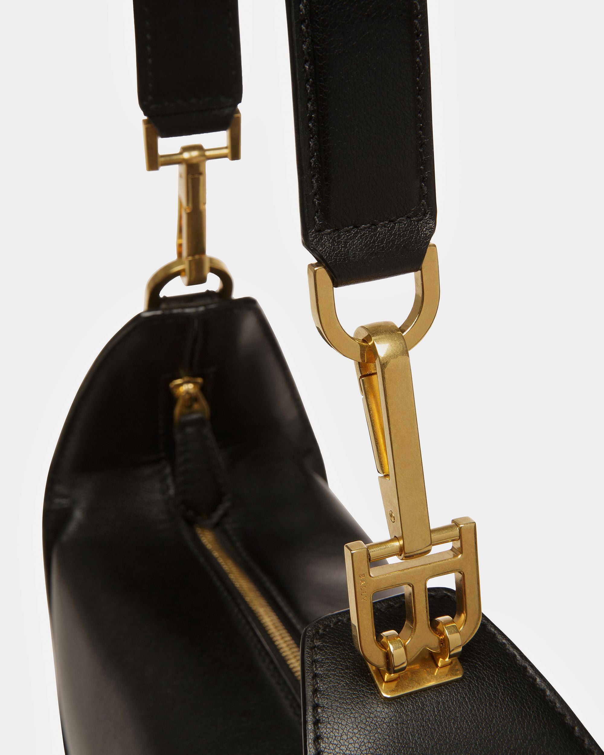 B-Hook ブラック レザー ショルダーバッグ - 女性 - Bally - 05